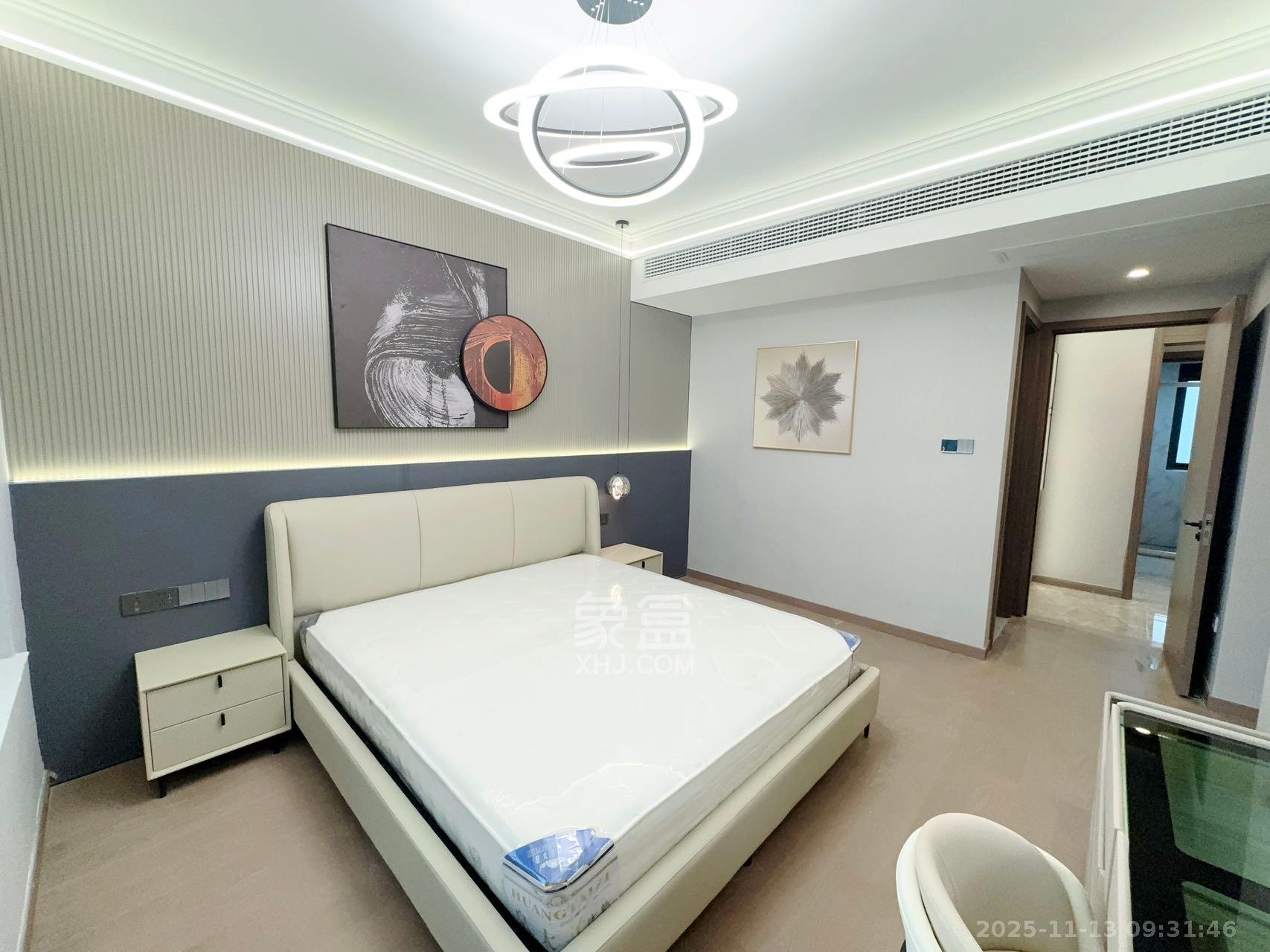 绿地V岛  4室1厅2卫    4800.0元/月室内图