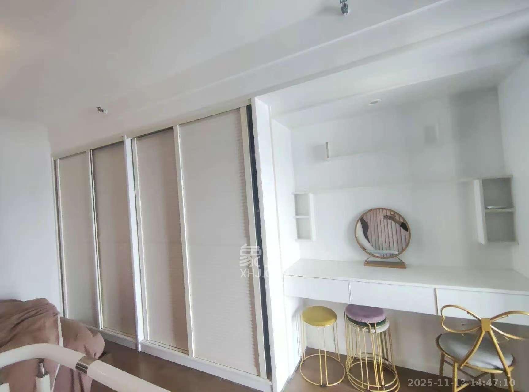 金色loft(鑫秋大厦) 1室1厅1卫 2200.0元/月 金色loft(鑫秋大厦) 1室1厅1卫 2200.0元/月室内图