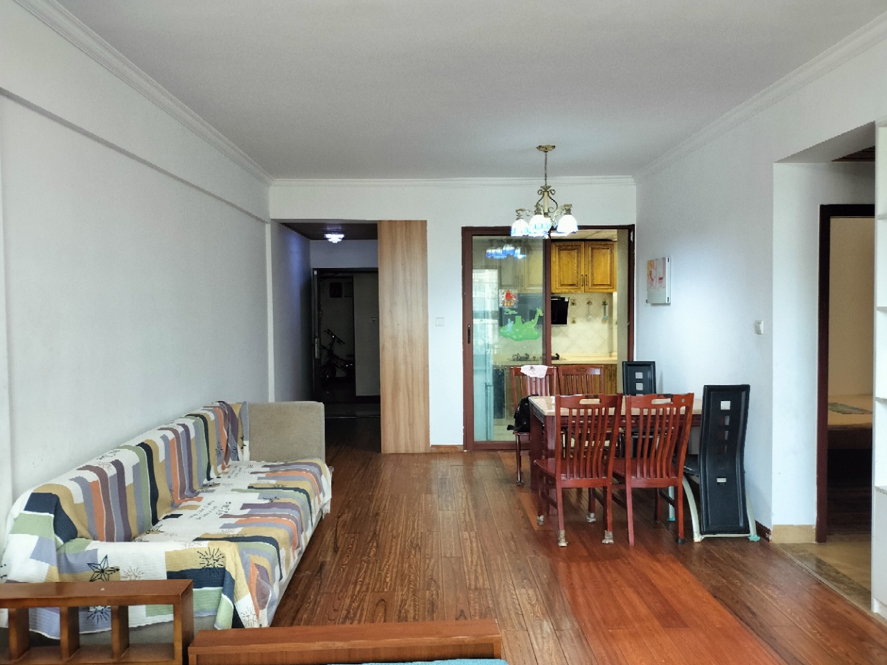 翡翠水城（住宅）  2室2厅1卫    2300.0元/月室内图