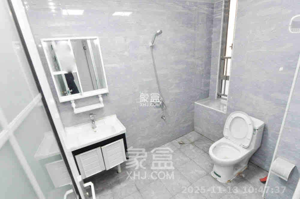 梅溪湖金茂湾  4室1厅2卫    3500.0元/月室内图