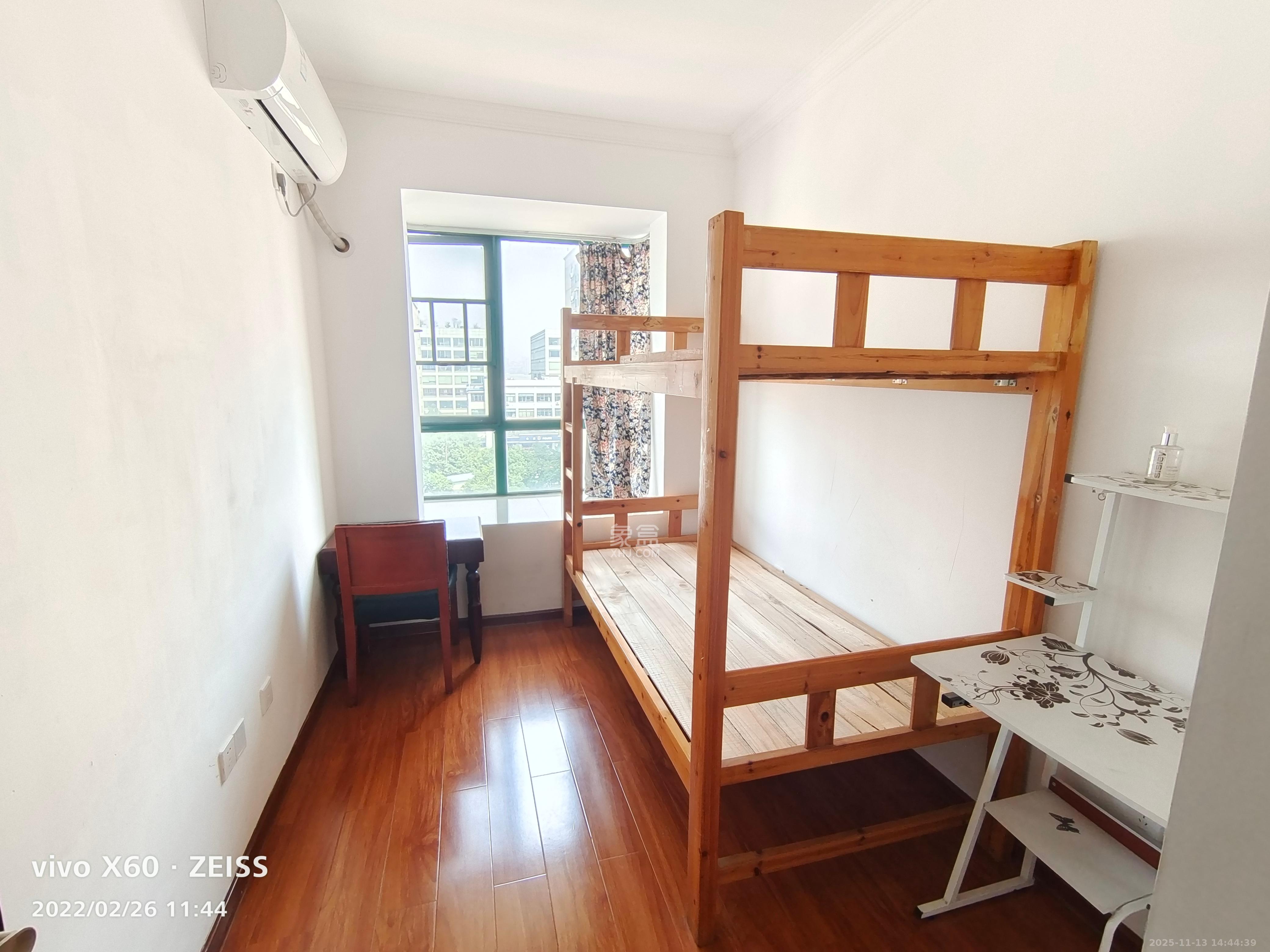 华天苑  3室2厅1卫    2400.0元/月室内图