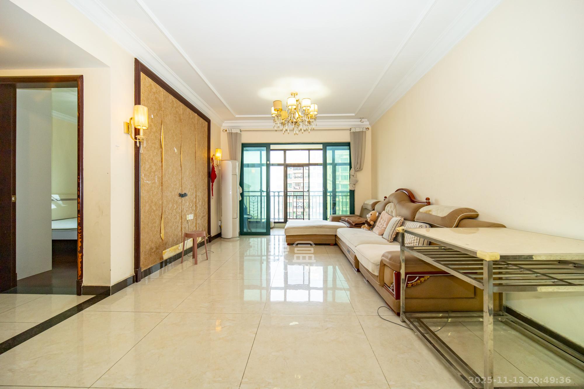 恒大翡翠华庭  3室2厅2卫    87.0万