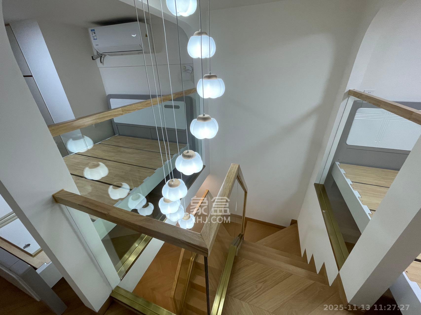 卓越伊景苑  1室0厅0卫    2100.0元/月室内图