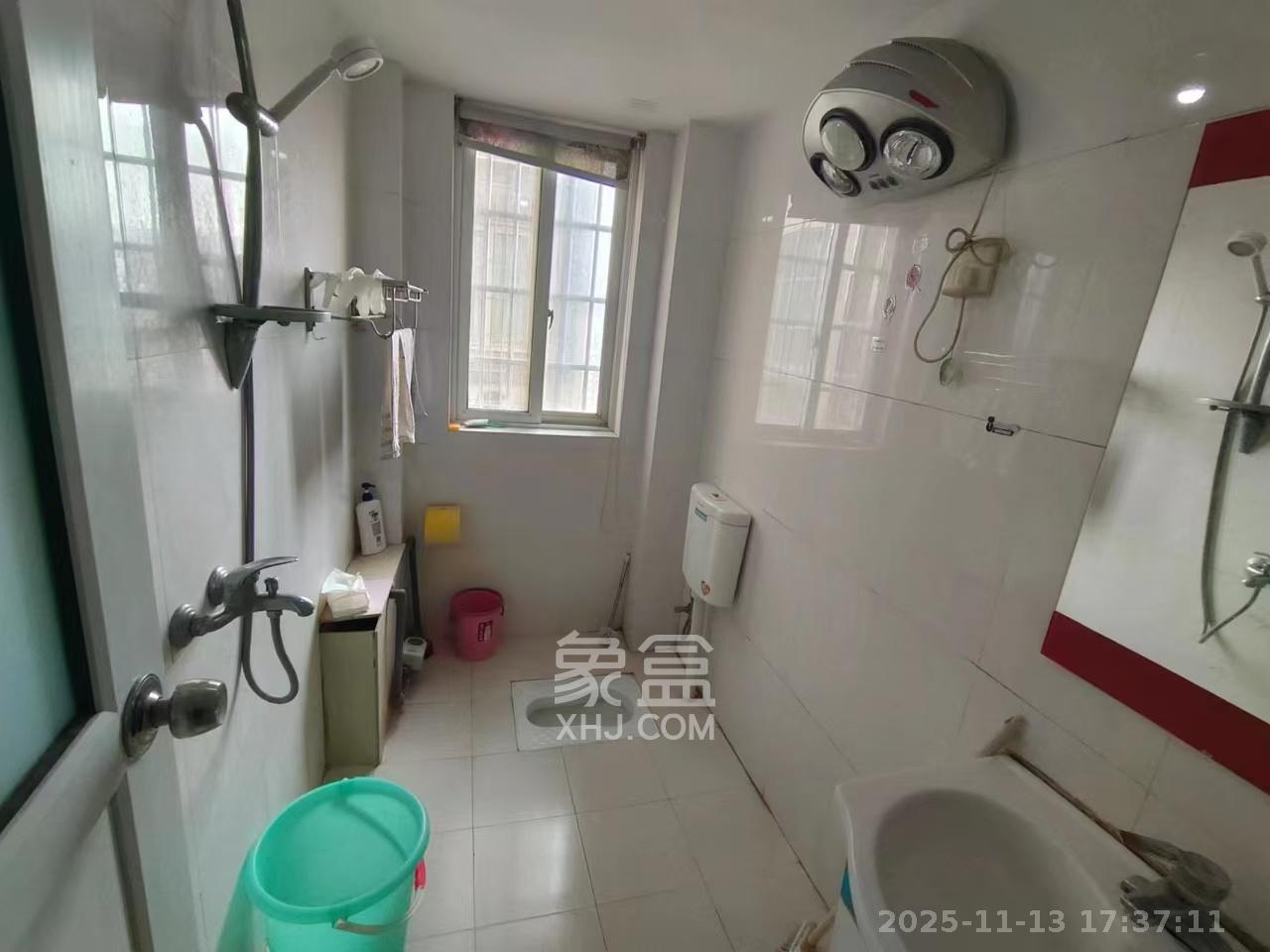 麓谷锦和园  3室2厅1卫    2200.0元/月室内图