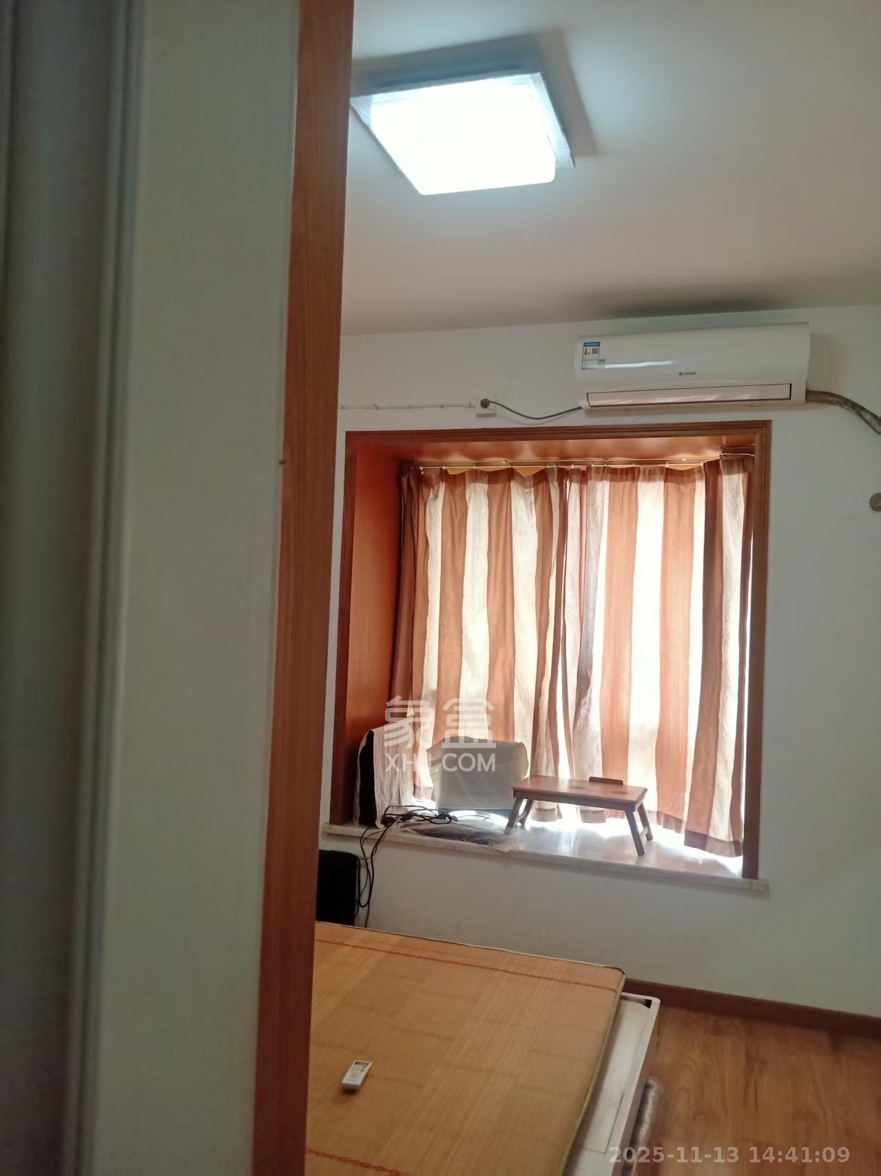 月湖兰庭  1室1厅1卫    1600.0元/月室内图