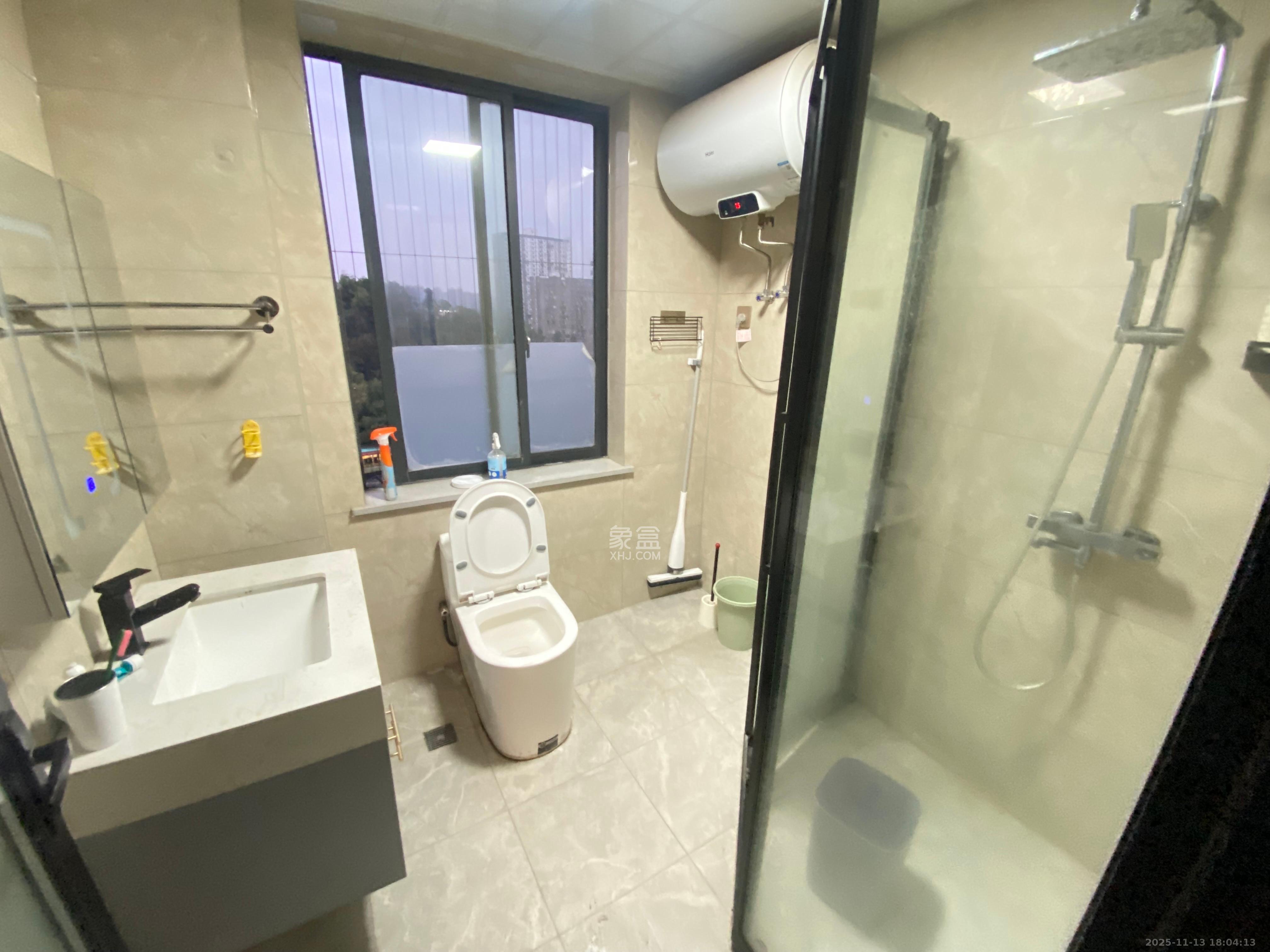 海林馨香雅苑  3室2厅2卫    3000.0元/月室内图