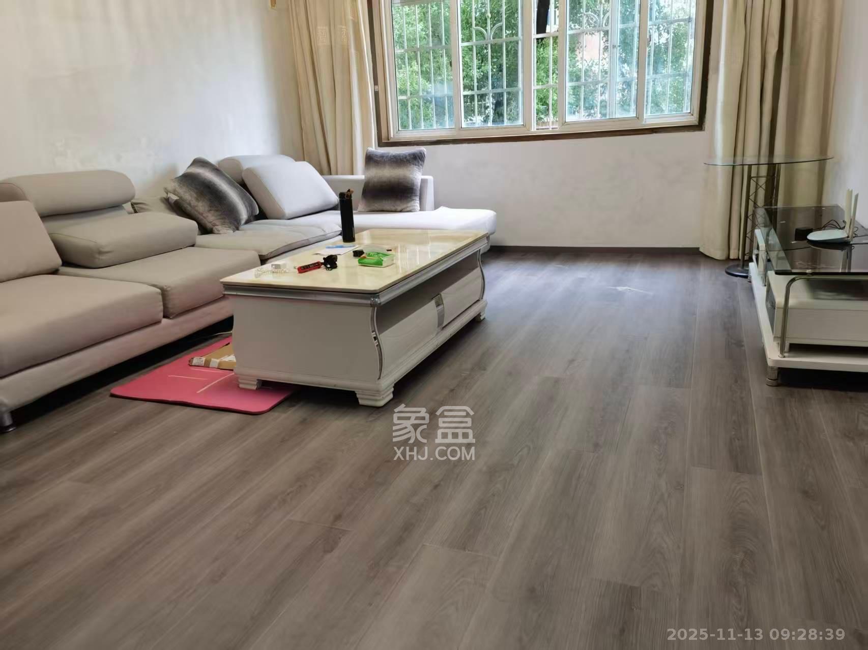 新桥小区  3室2厅1卫    1800.0元/月