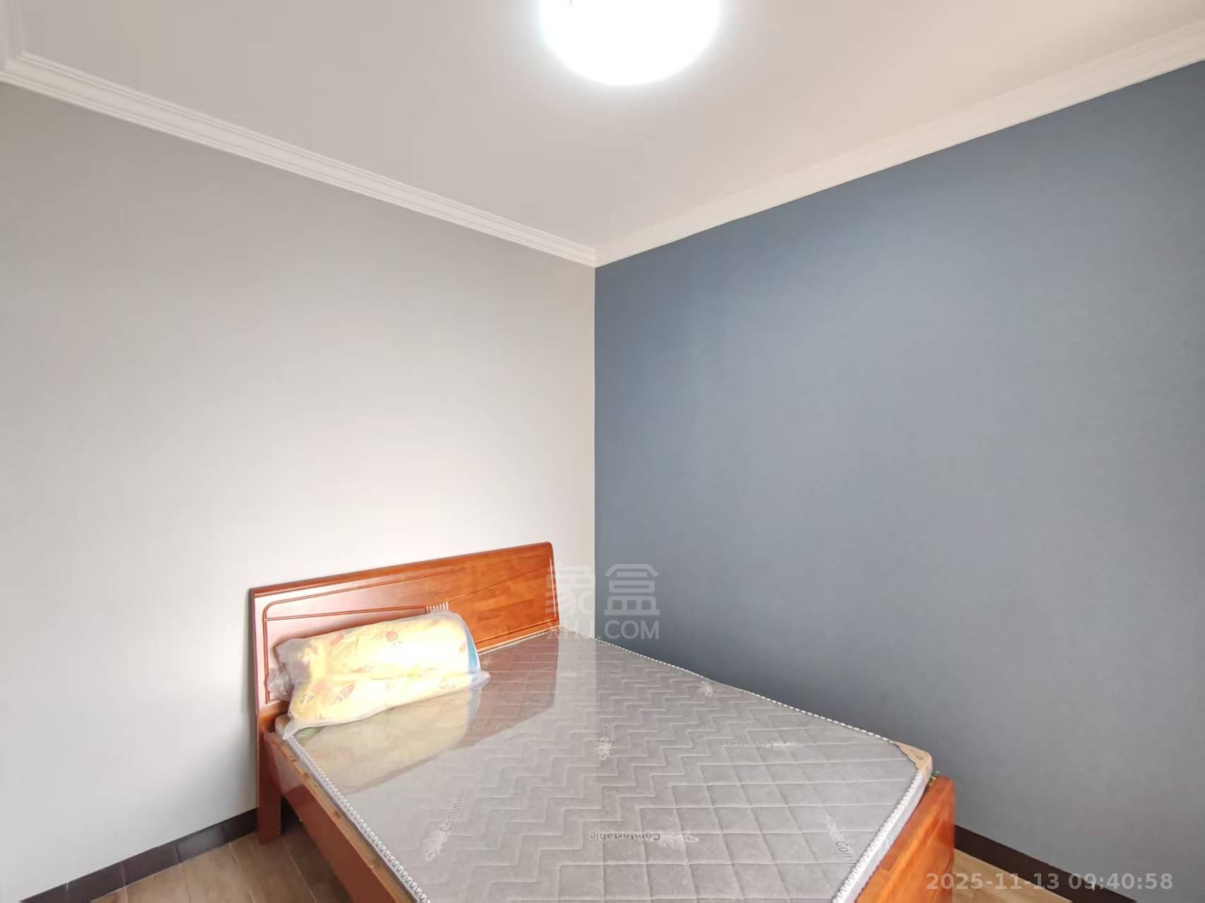 都市兰亭  3室2厅1卫    1400.0元/月