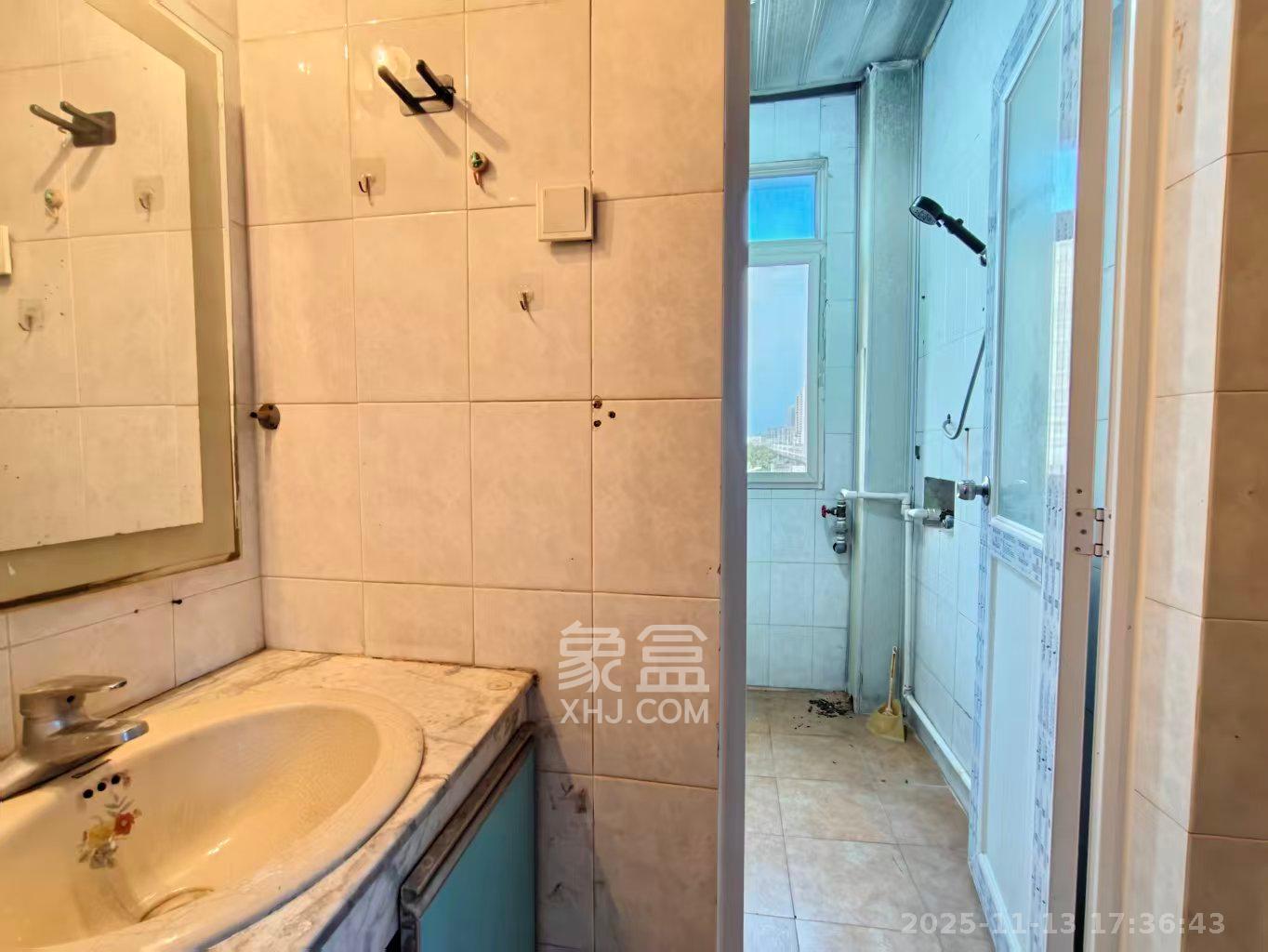 马王堆老干部休养所 3室2厅1卫 1500.0元/月 马王堆老干部休养所 3室2厅1卫 1500.0元/月室内图