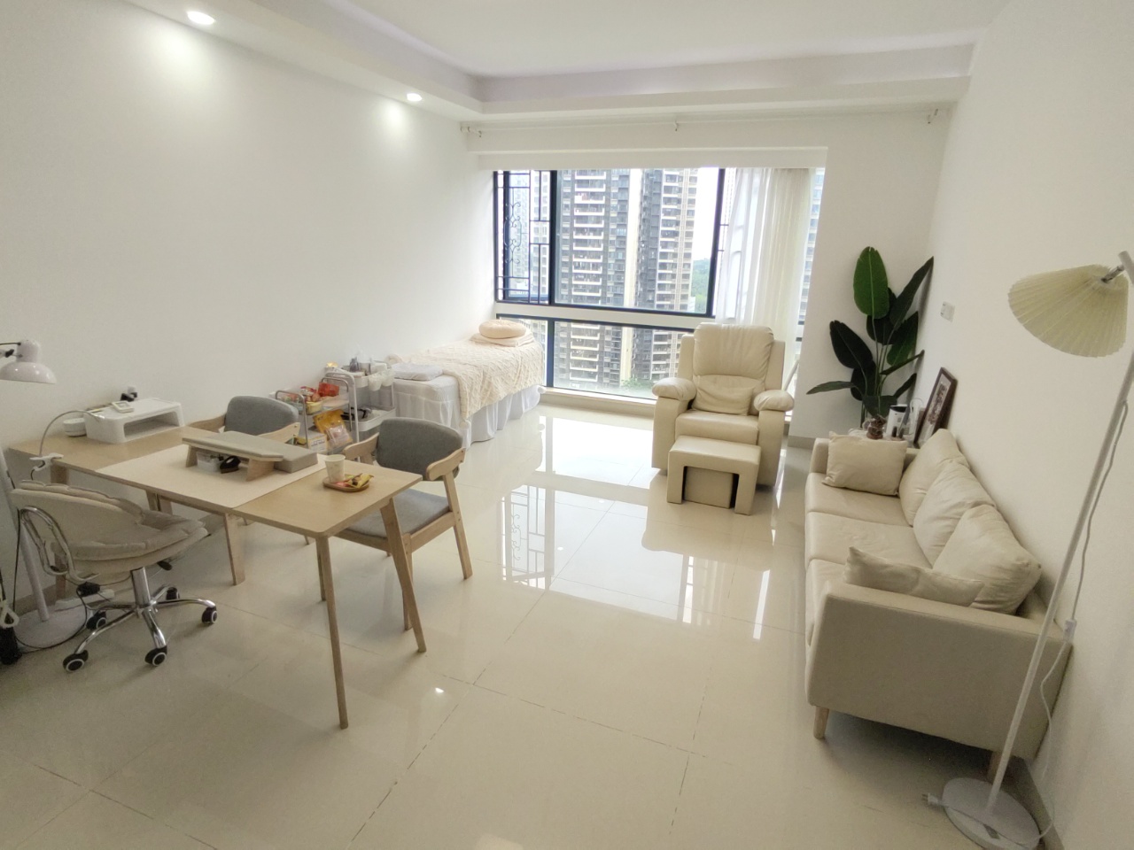 金城SOHO（海岸金城金城国际）  1室0厅1卫    1900.0元/月