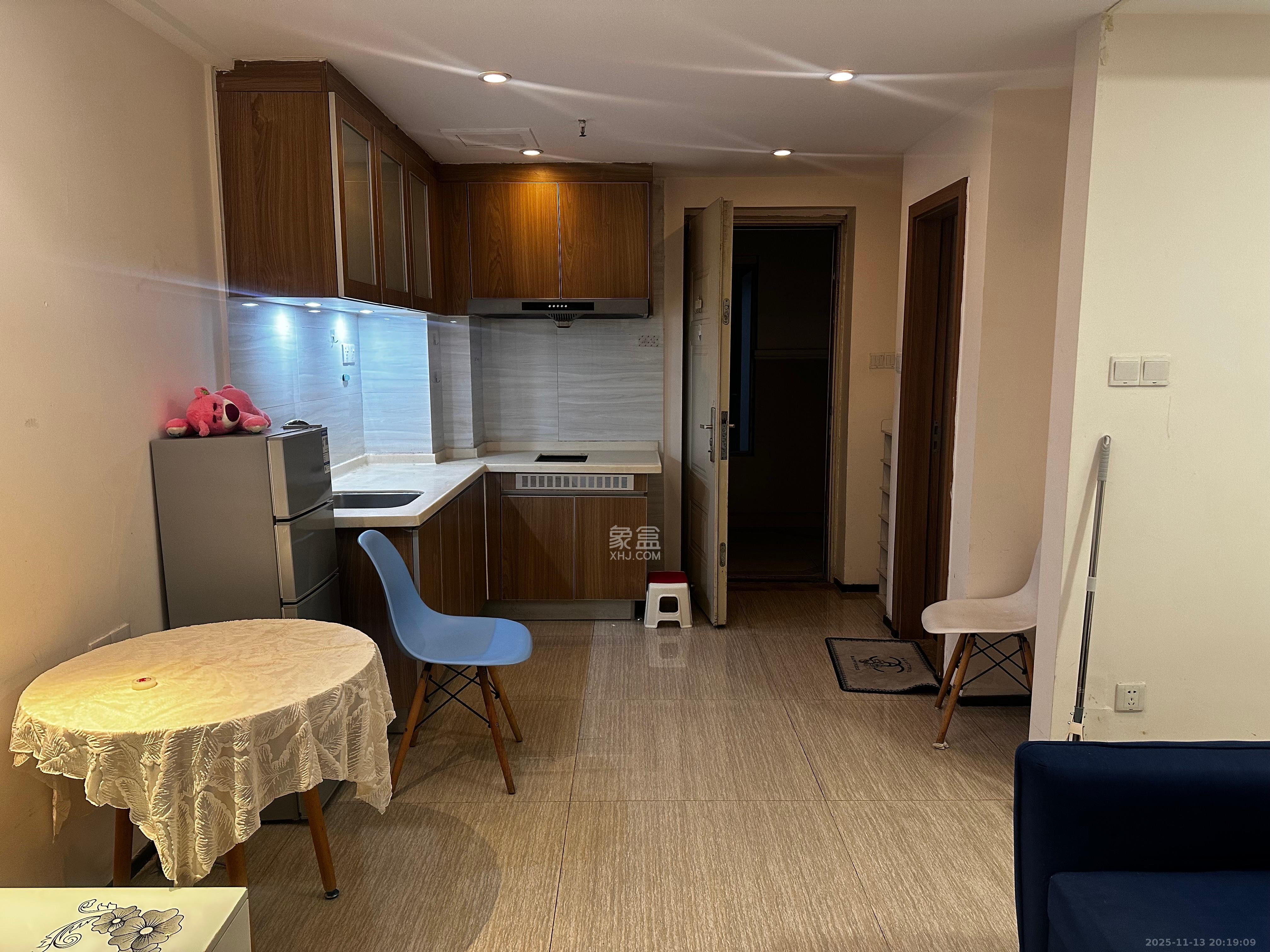 奥林匹克花园贡院三期  1室1厅1卫    1300.0元/月室内图