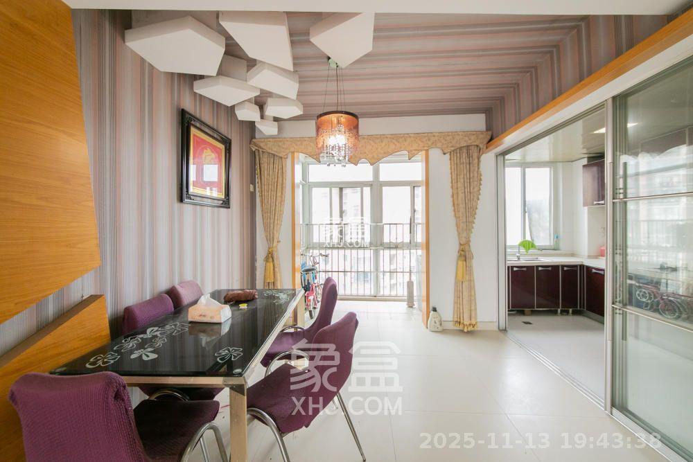 山语城一期  1室2厅2卫    1800.0元/月室内图