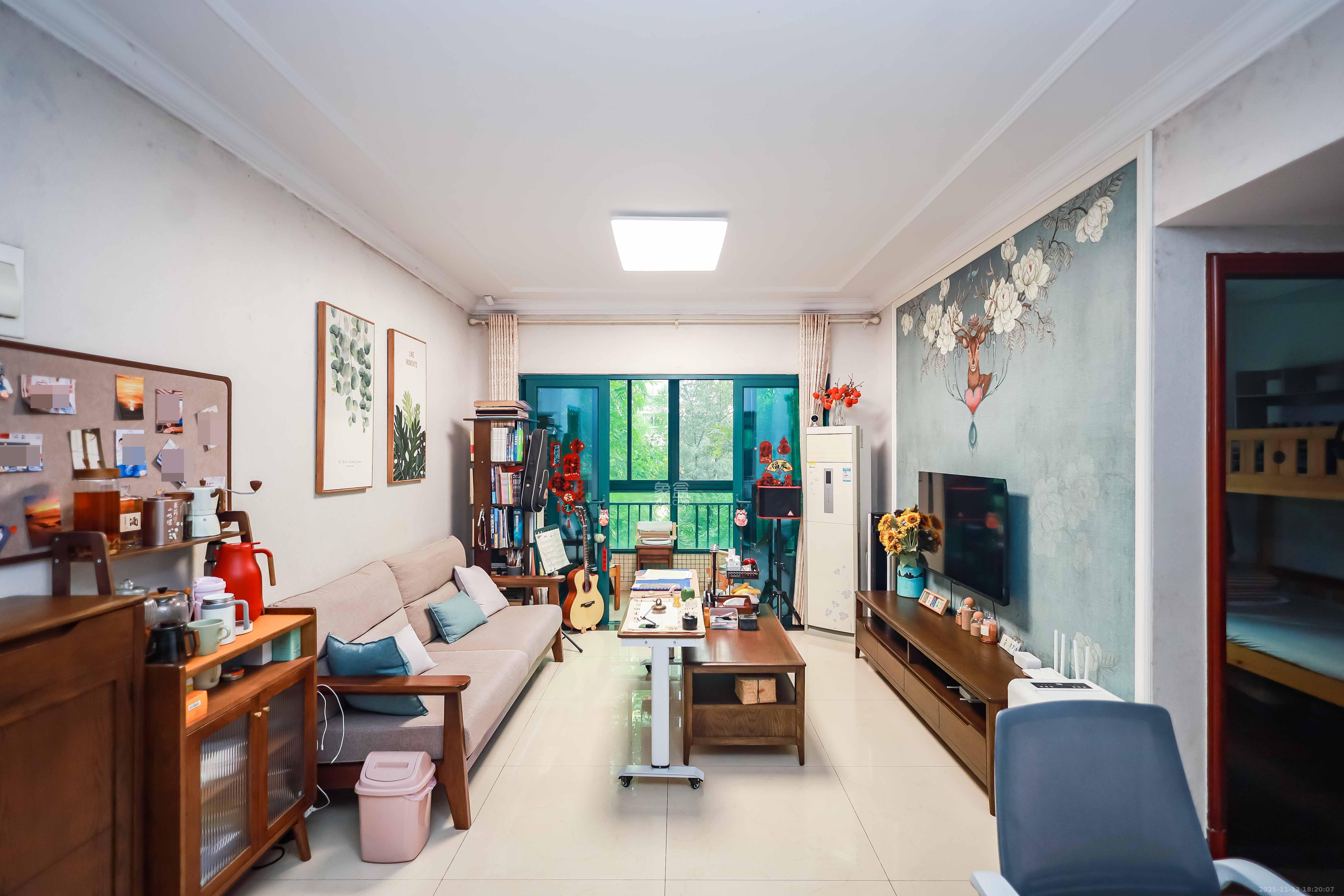 恒大华府 3室2厅1卫 135.0万 恒大华府 3室2厅1卫 135.0万客厅