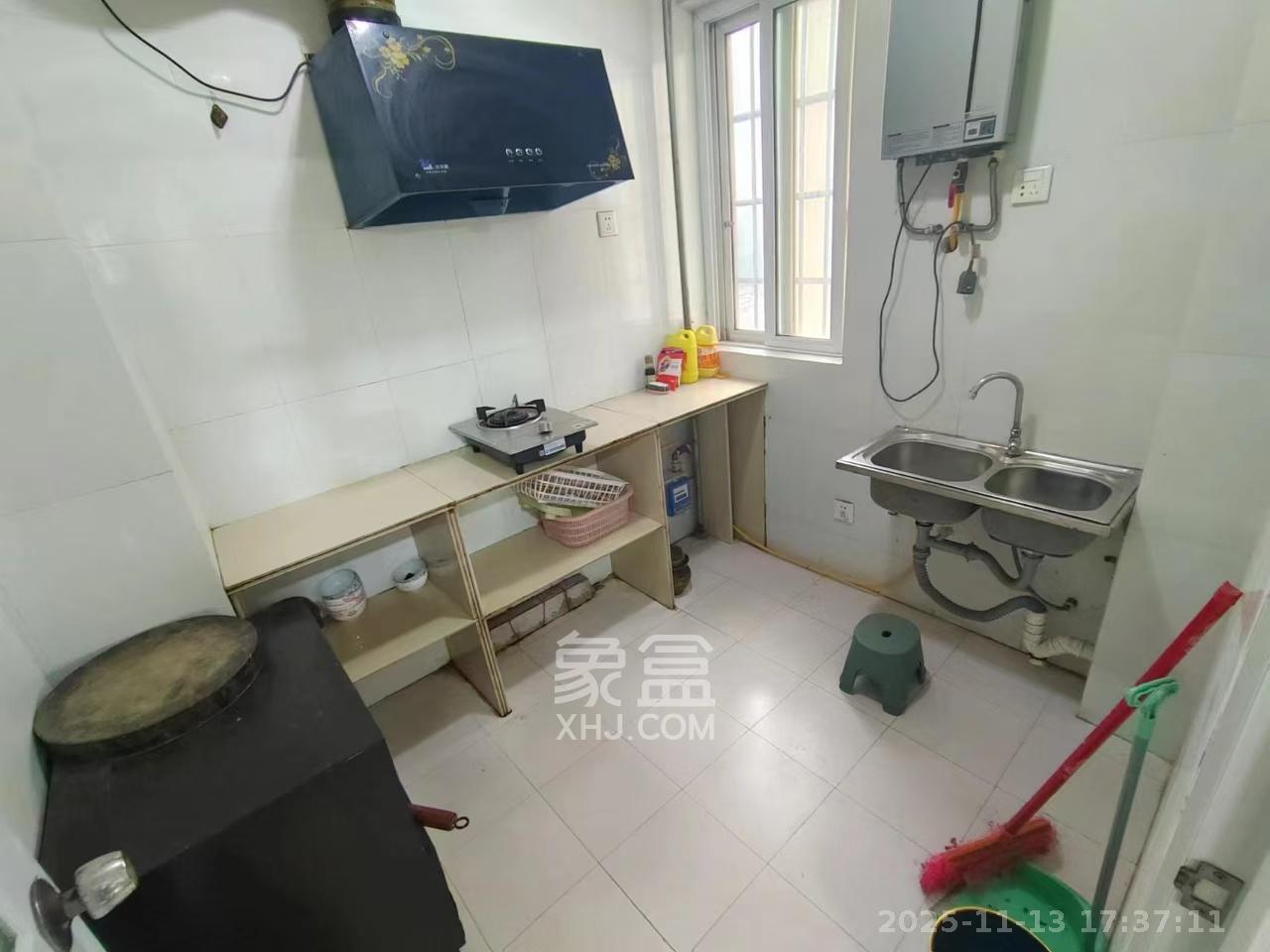 麓谷锦和园  3室2厅1卫    2200.0元/月室内图