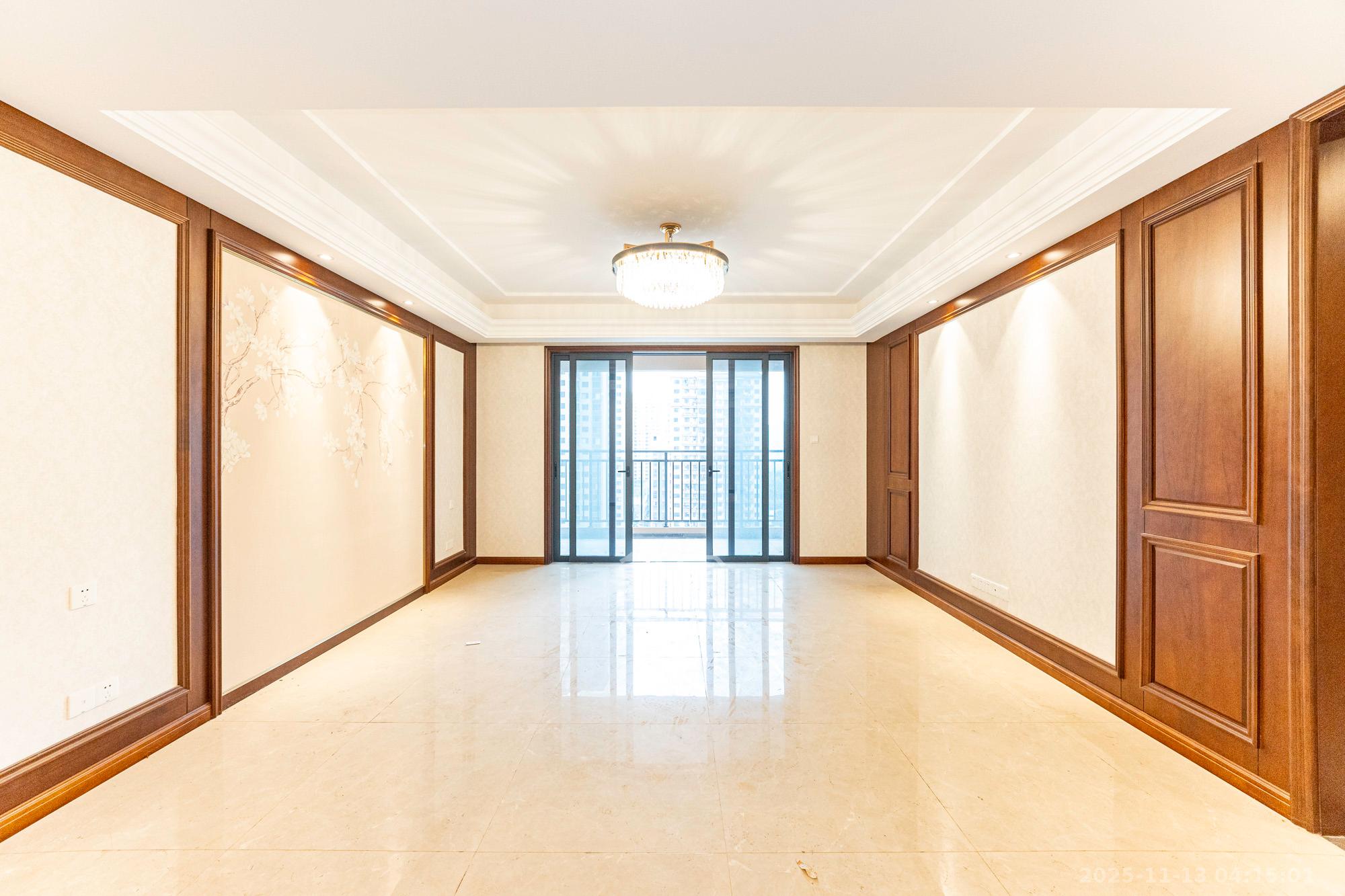 运达锦绣广场  5室2厅3卫    280.0万