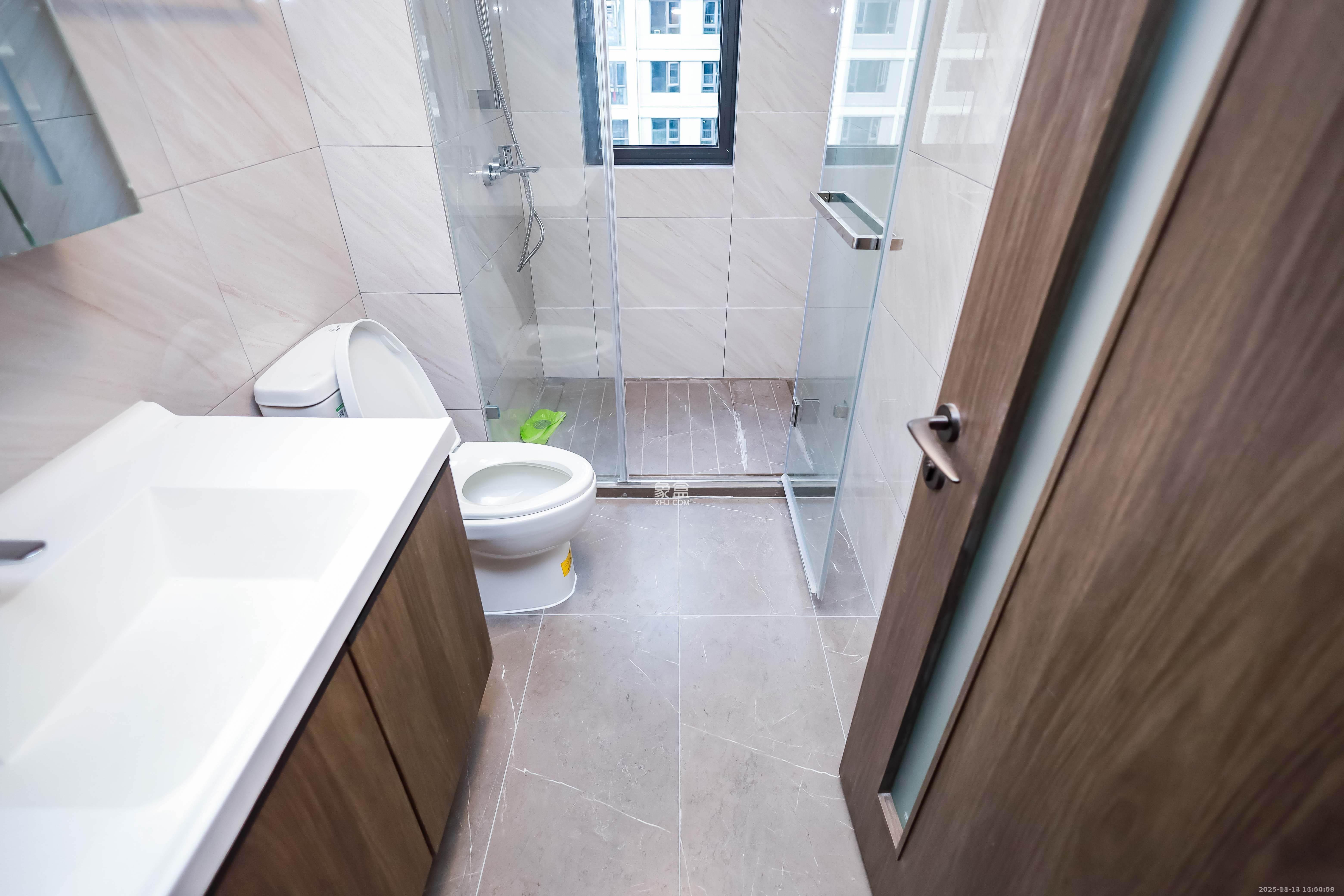 龙湖舜山府  4室2厅2卫    3400.0元/月室内图