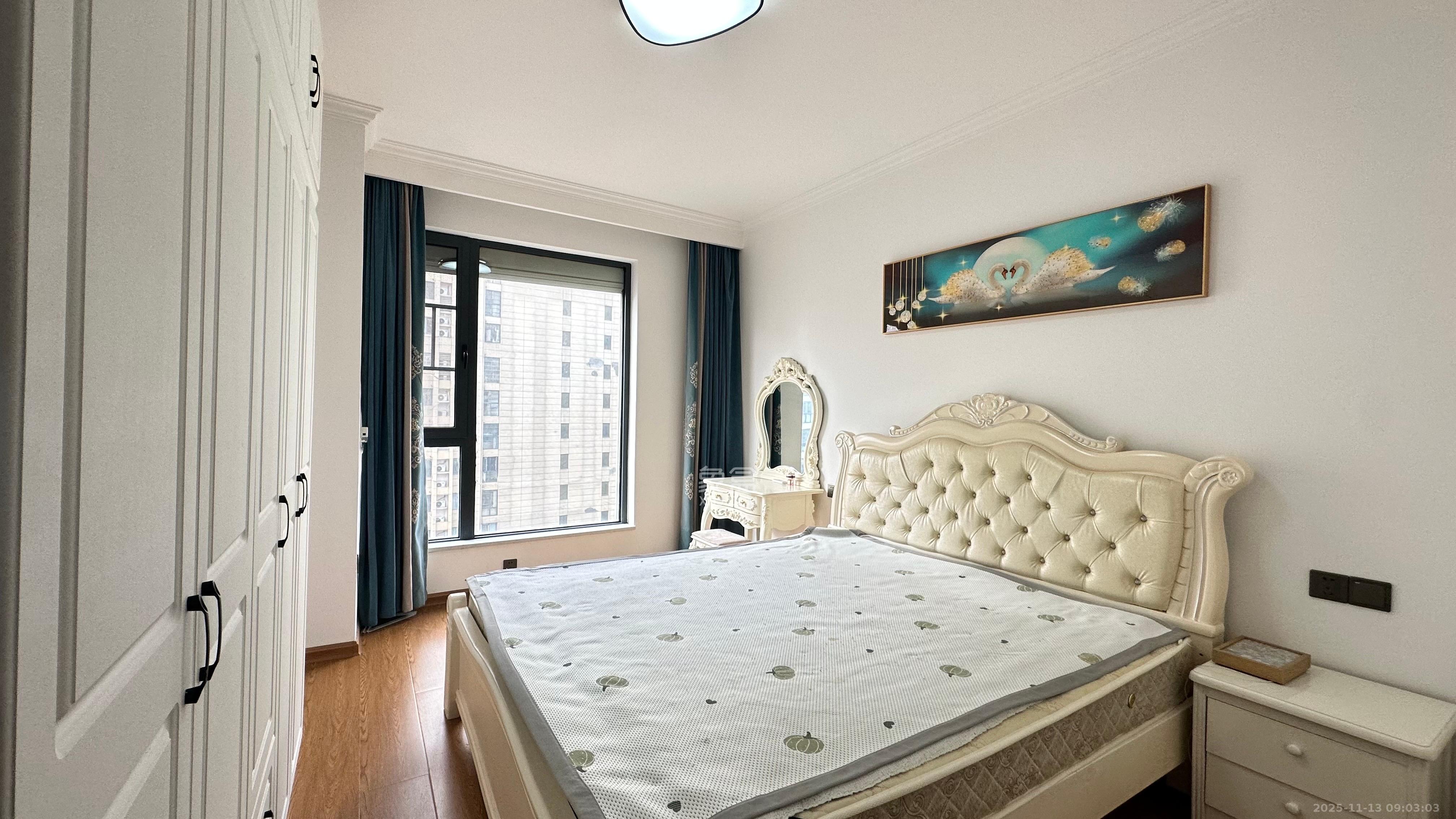 明发国际城  3室2厅2卫    2500.0元/月室内图