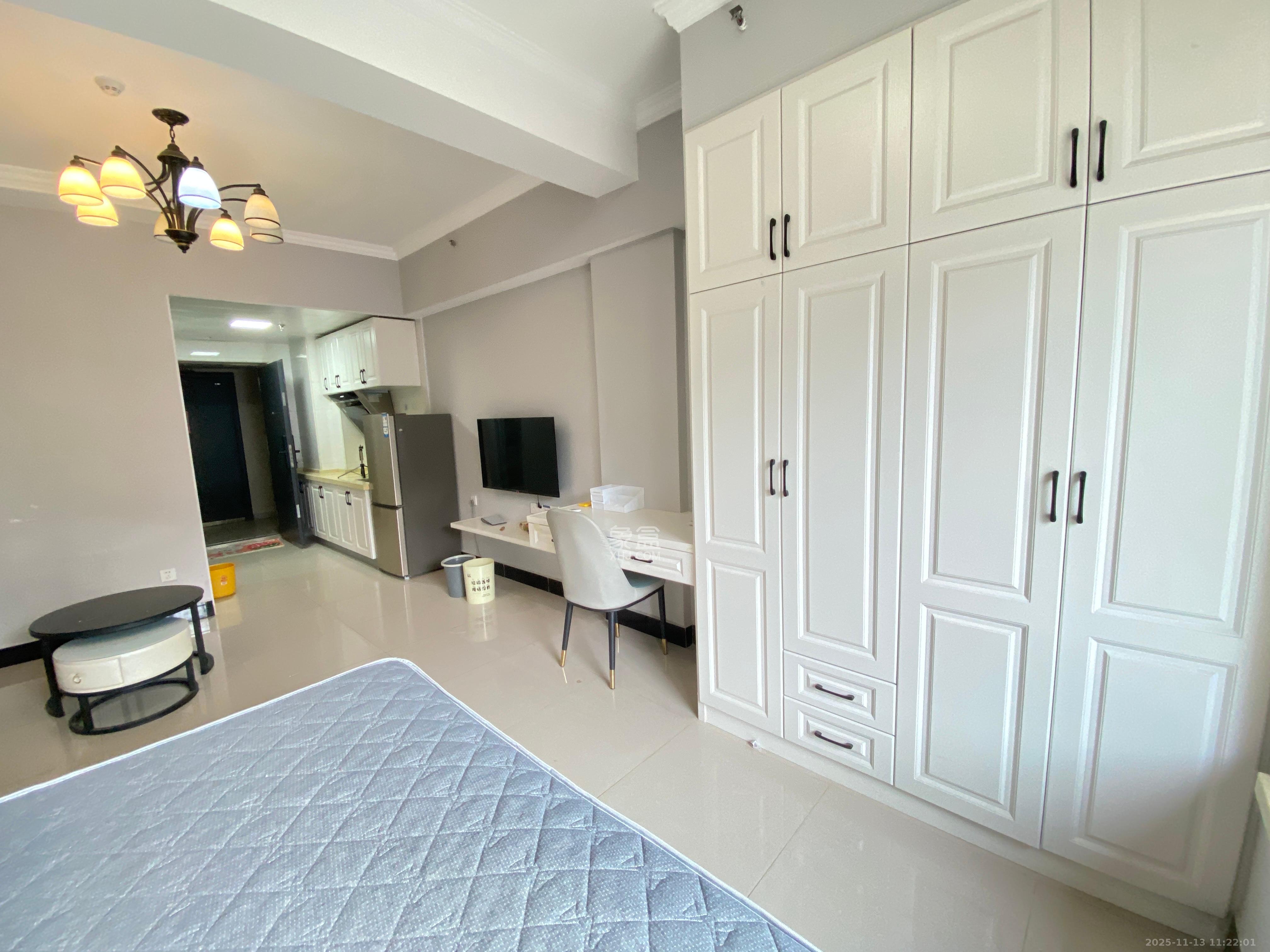 芙蓉万国城MOMA（卓越汇富苑）  1室1厅1卫    1300.0元/月室内图