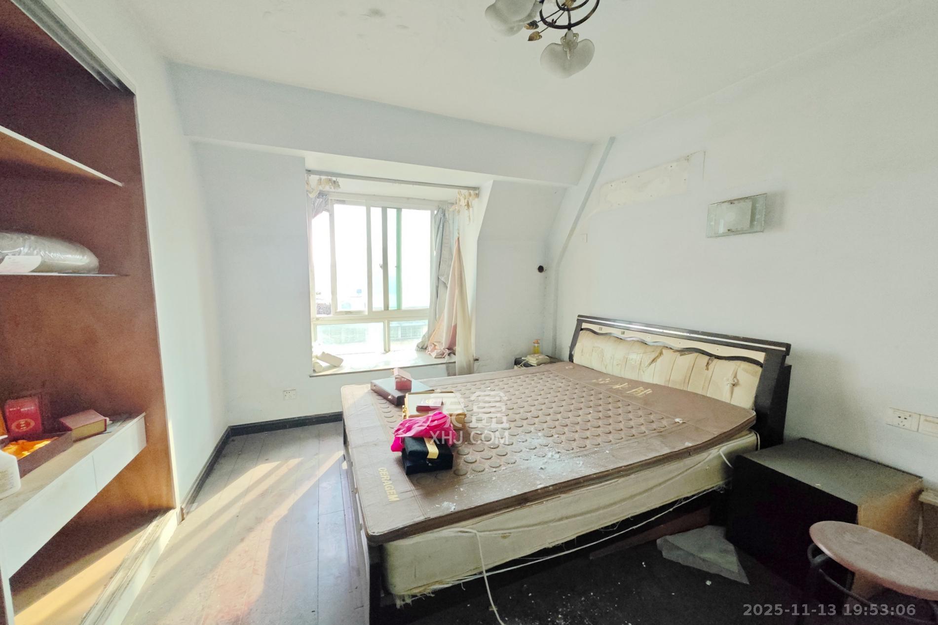 今利园  3室1厅1卫    36.0万卧室