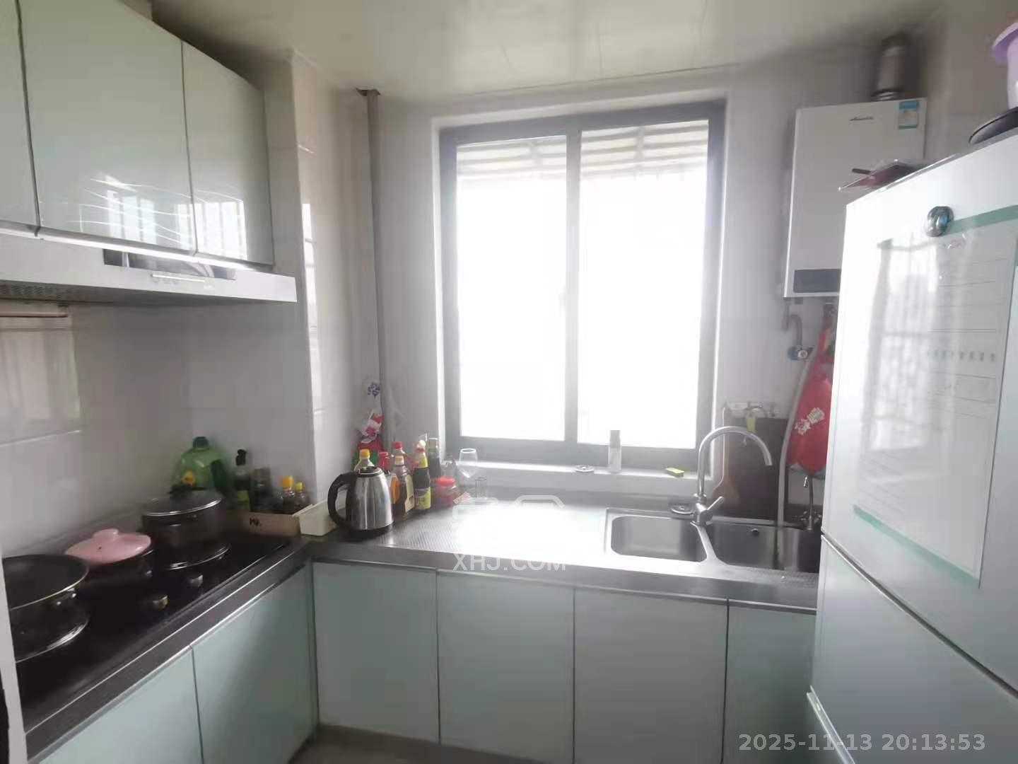 尊邸华庭  3室1厅1卫    2300.0元/月室内图