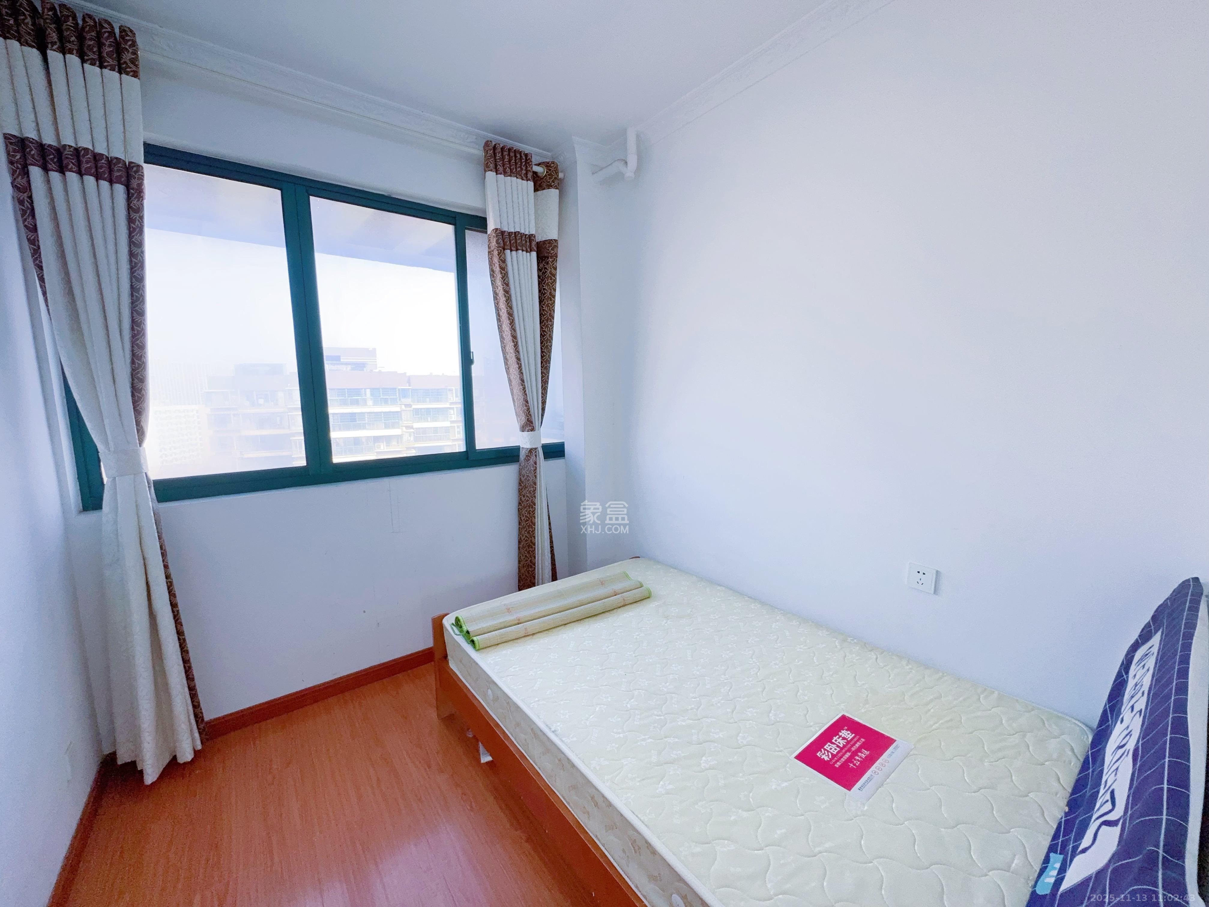 麓谷公馆（涉外国际公馆）  3室2厅1卫    2200.0元/月室内图