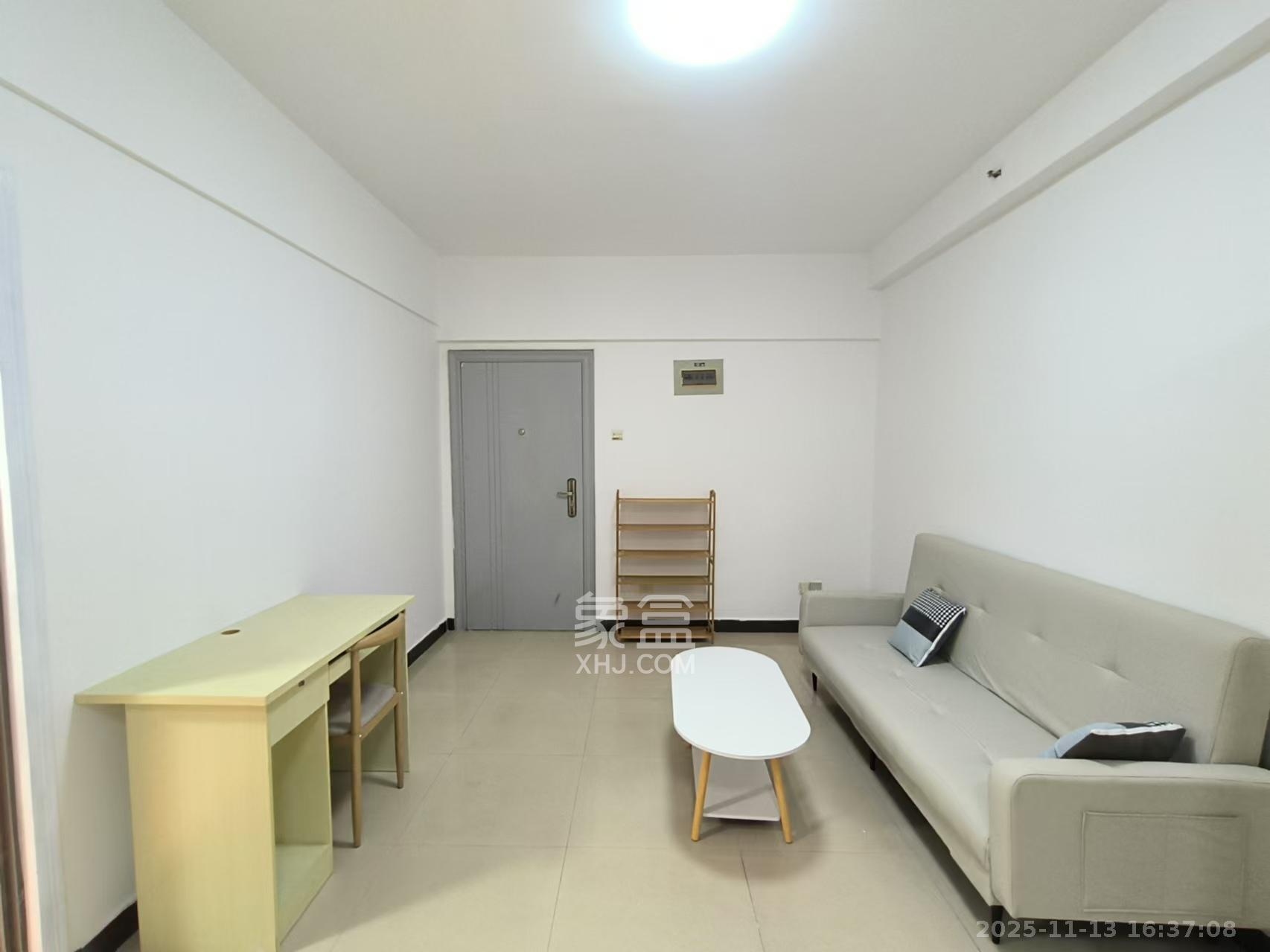 湘域中央 1室1厅1卫 1800.0元/月 湘域中央 1室1厅1卫 1800.0元/月室内图