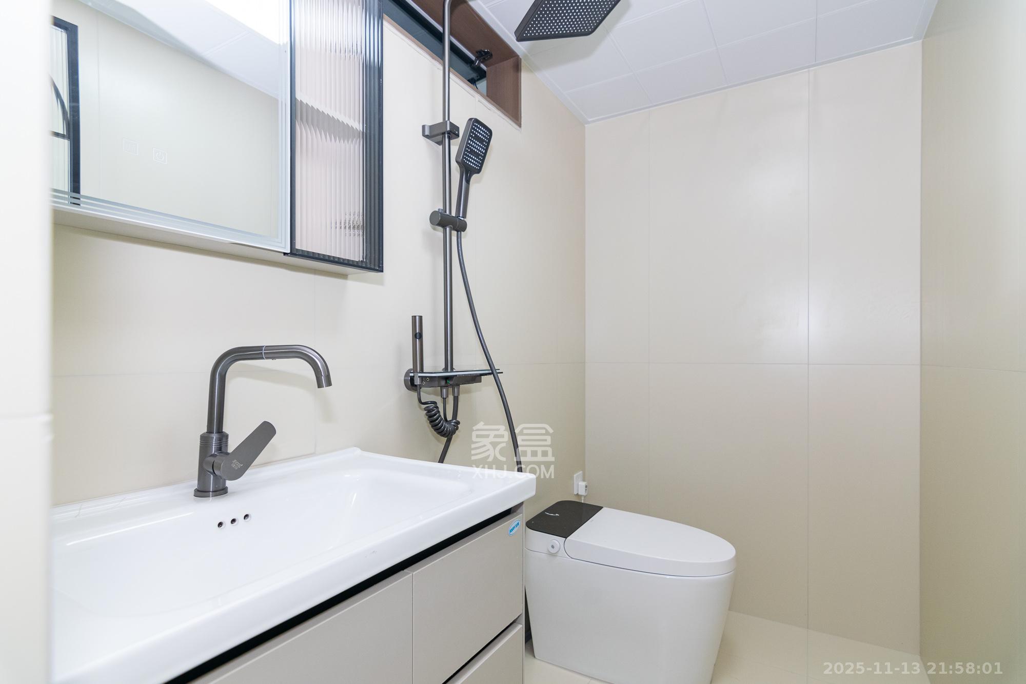 澳海谷山府 3室2厅2卫 76.8万 澳海谷山府 3室2厅2卫 76.8万卫生间