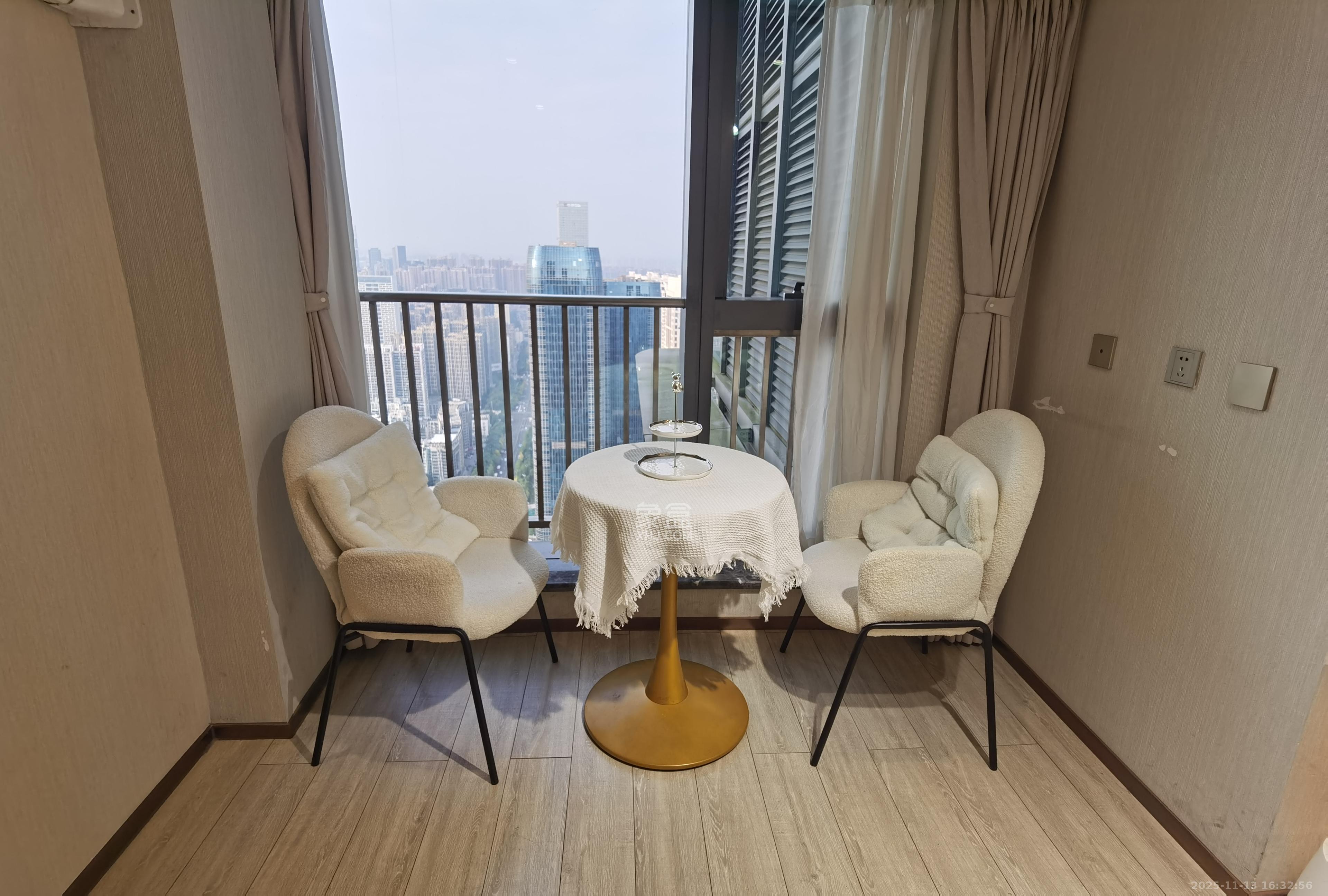 华远华时代 2室1厅1卫 2600.0元/月 华远华时代 2室1厅1卫 2600.0元/月室内图