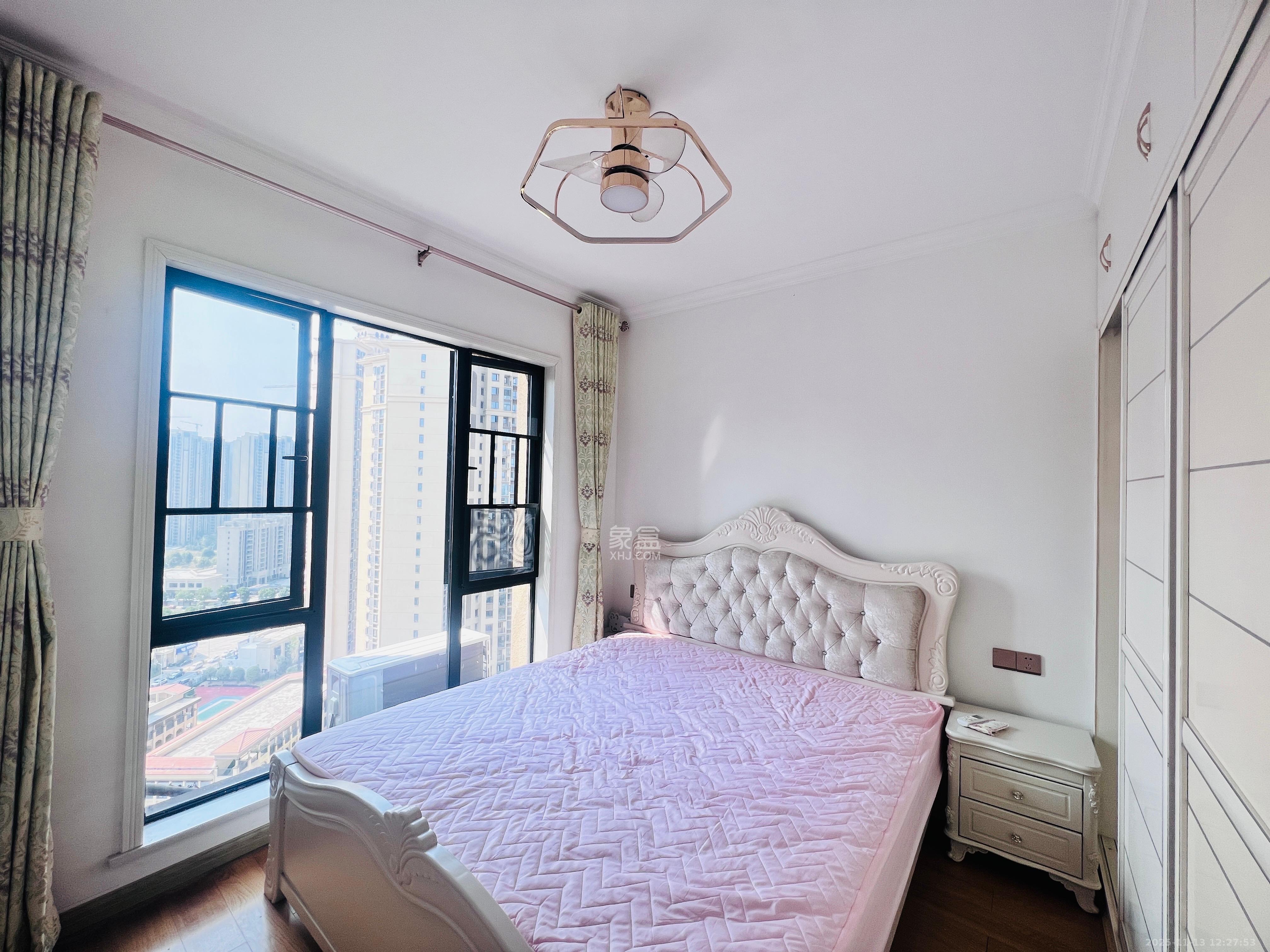 航天溪湖  2室2厅1卫    2500.0元/月室内图