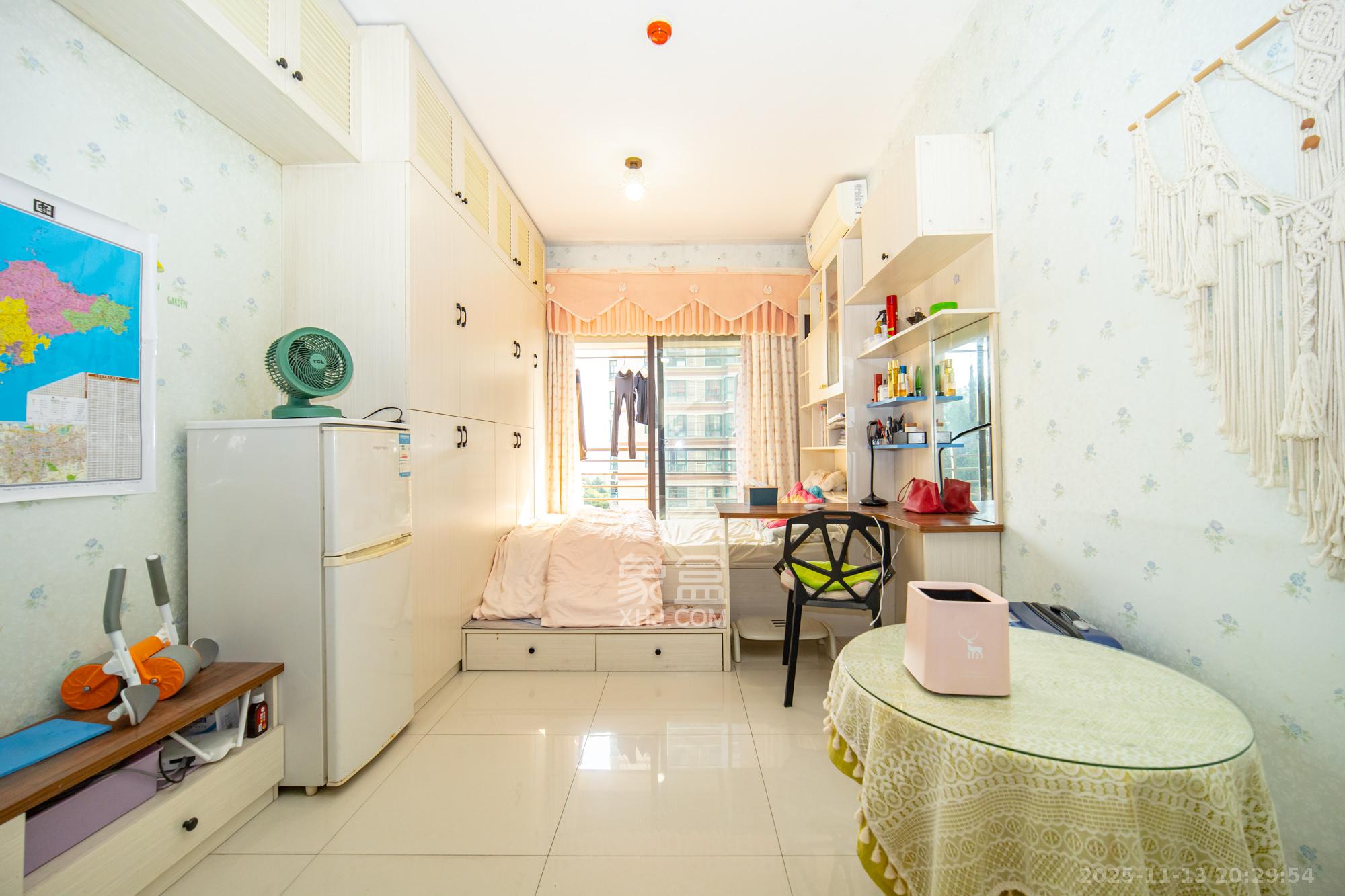 尚都美寓 1室1厅1卫 12.5万 尚都美寓 1室1厅1卫 12.5万客厅