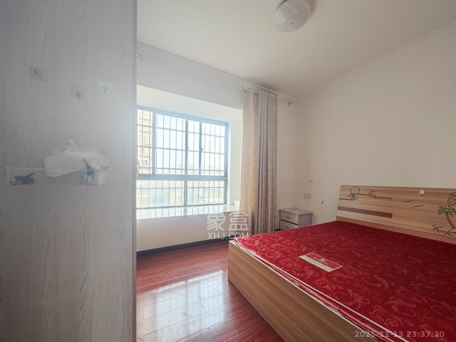 鑫天御景湾 2室2厅1卫 82.8万 鑫天御景湾 2室2厅1卫 82.8万卧室