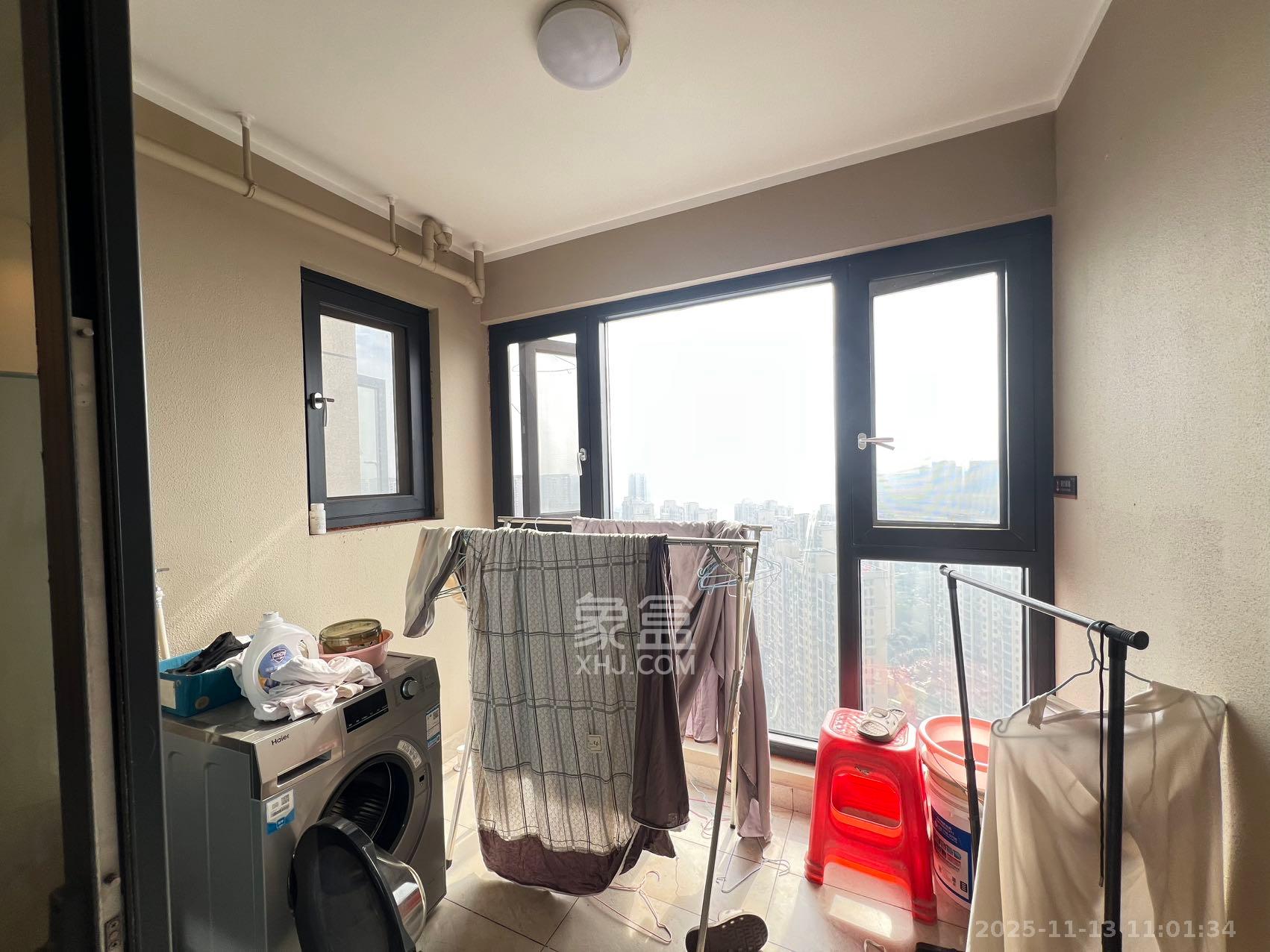 万科魅力之城天阔里  3室2厅2卫    3200.0元/月室内图