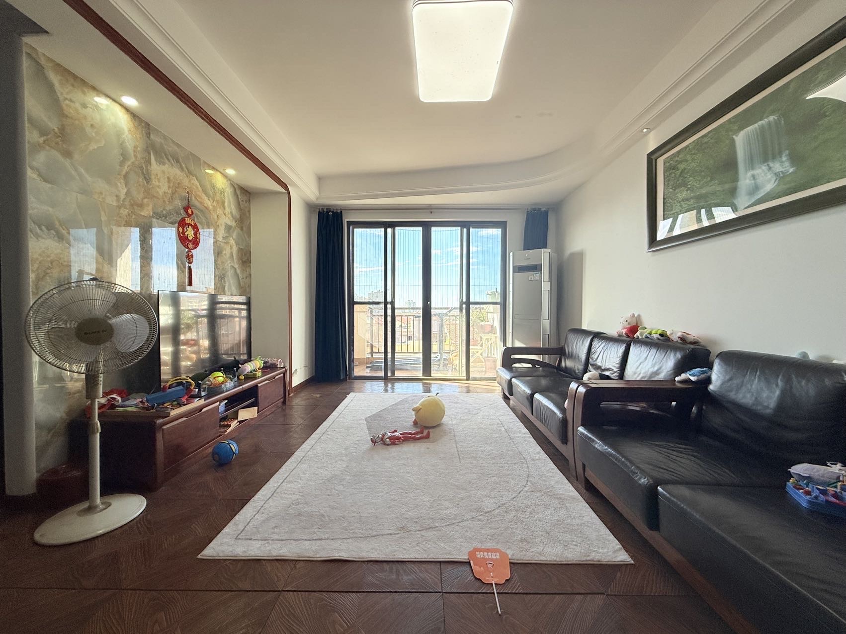 新世界花园三期  3室2厅2卫    165.0万