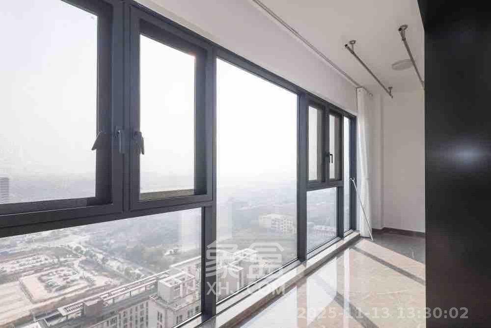 阳光城翡丽云邸  3室2厅2卫    2400.0元/月室内图