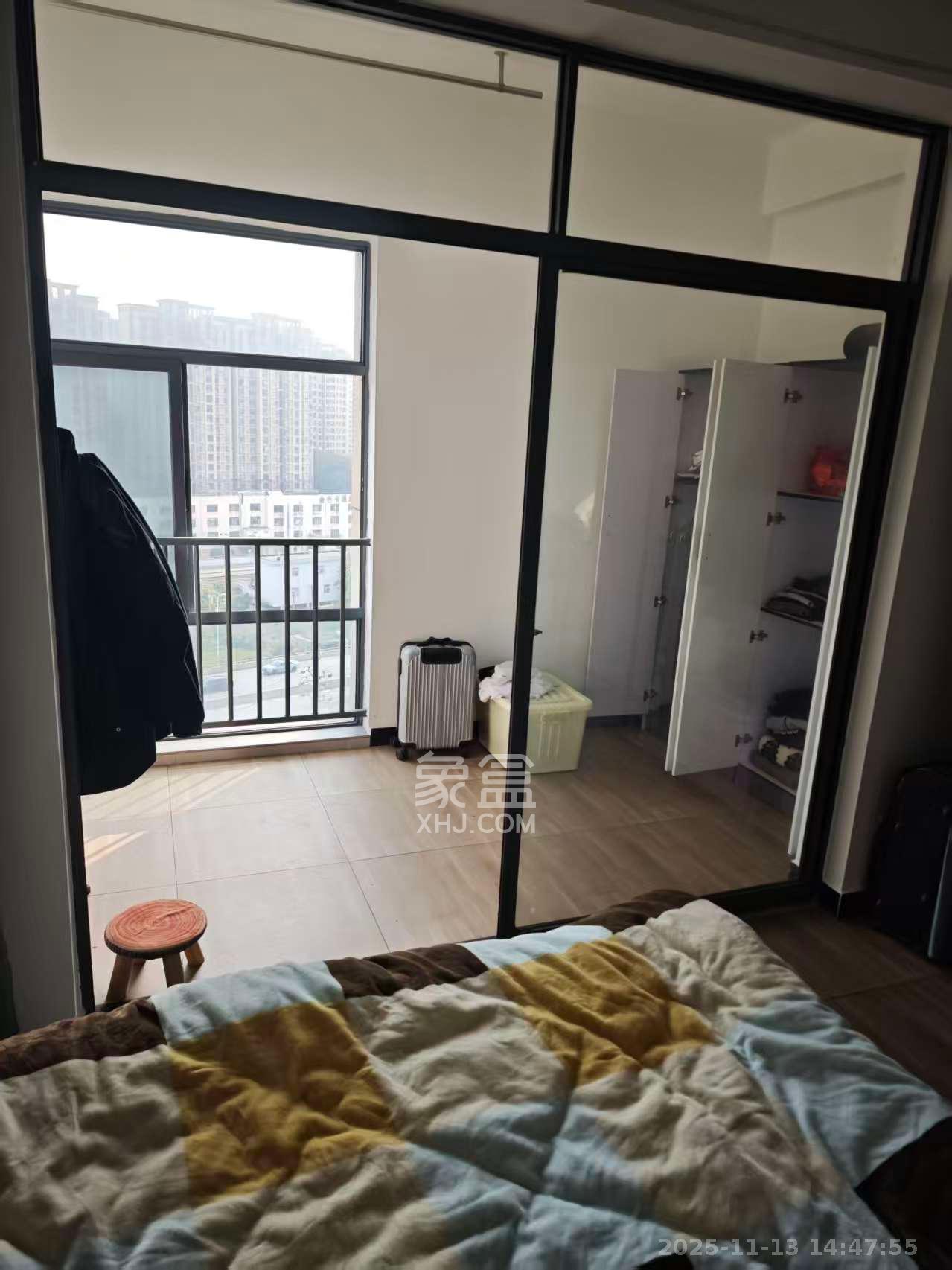 江南华府  2室2厅1卫    1800.0元/月室内图