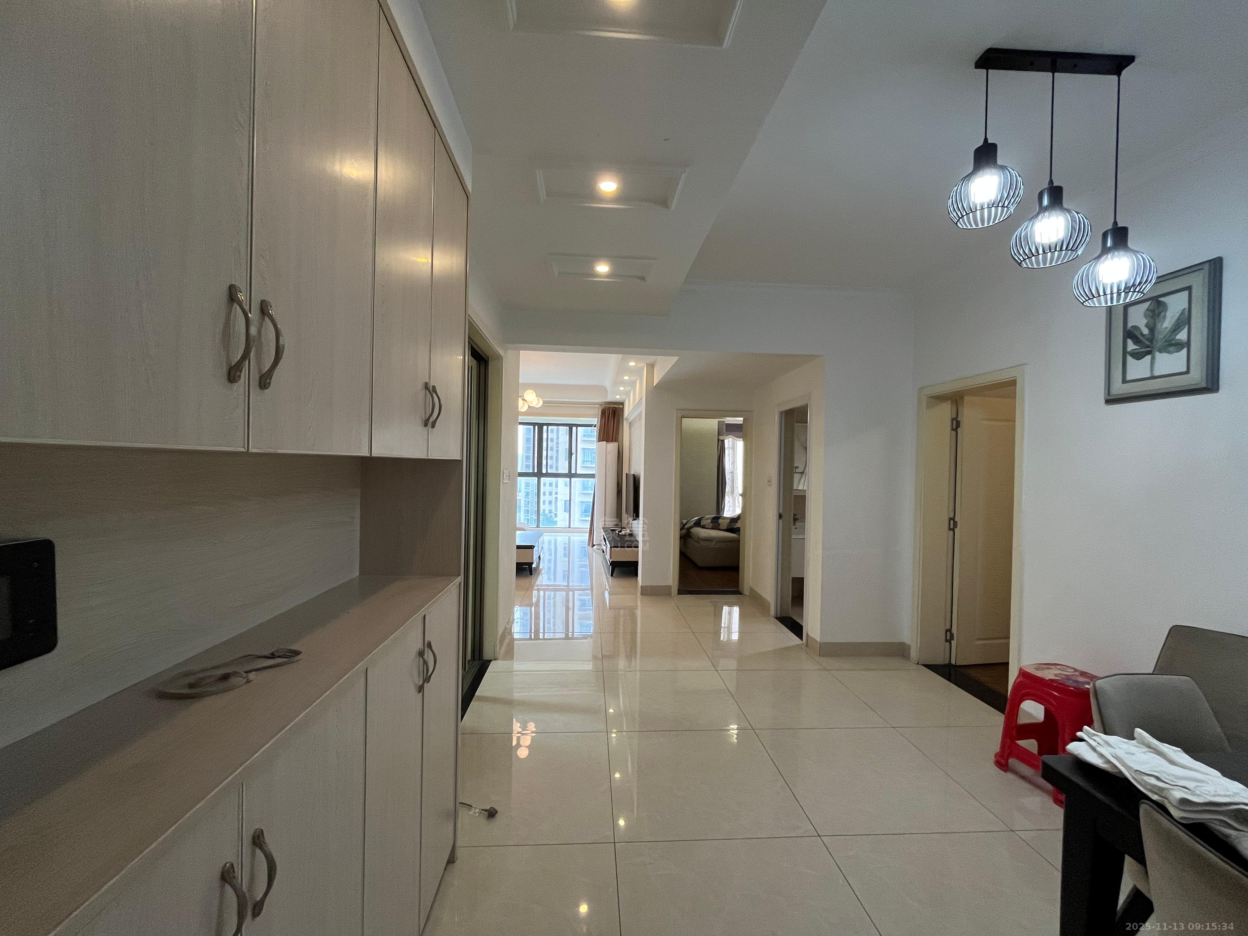 山水洲城华晨第一城  3室2厅1卫    1800.0元/月室内图