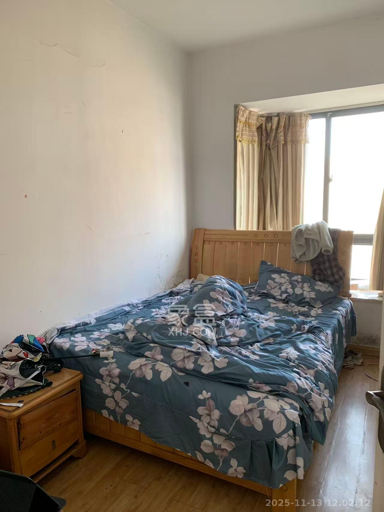 莲湖汽配城  3室2厅2卫    2500.0元/月室内图