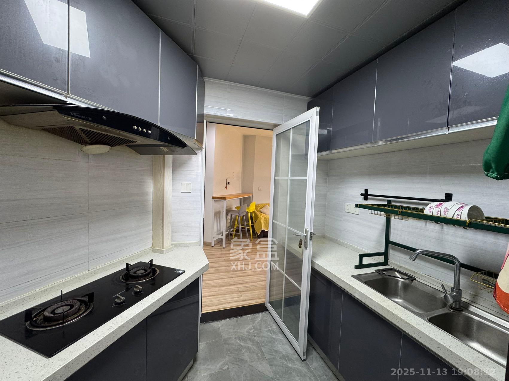 万象美域  1室1厅1卫    1650.0元/月室内图