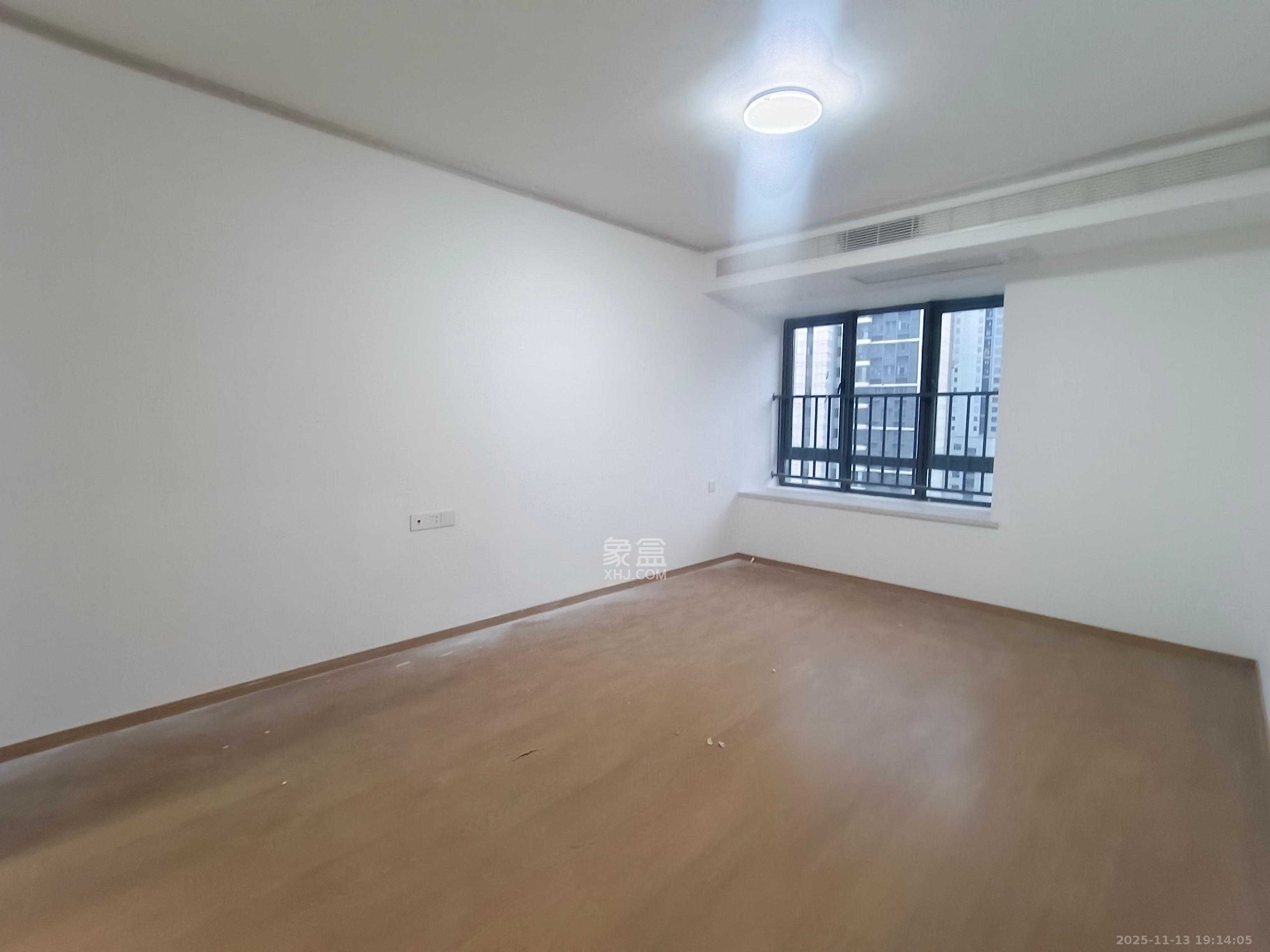 清控湖山雅居南区  3室2厅2卫    2700.0元/月室内图