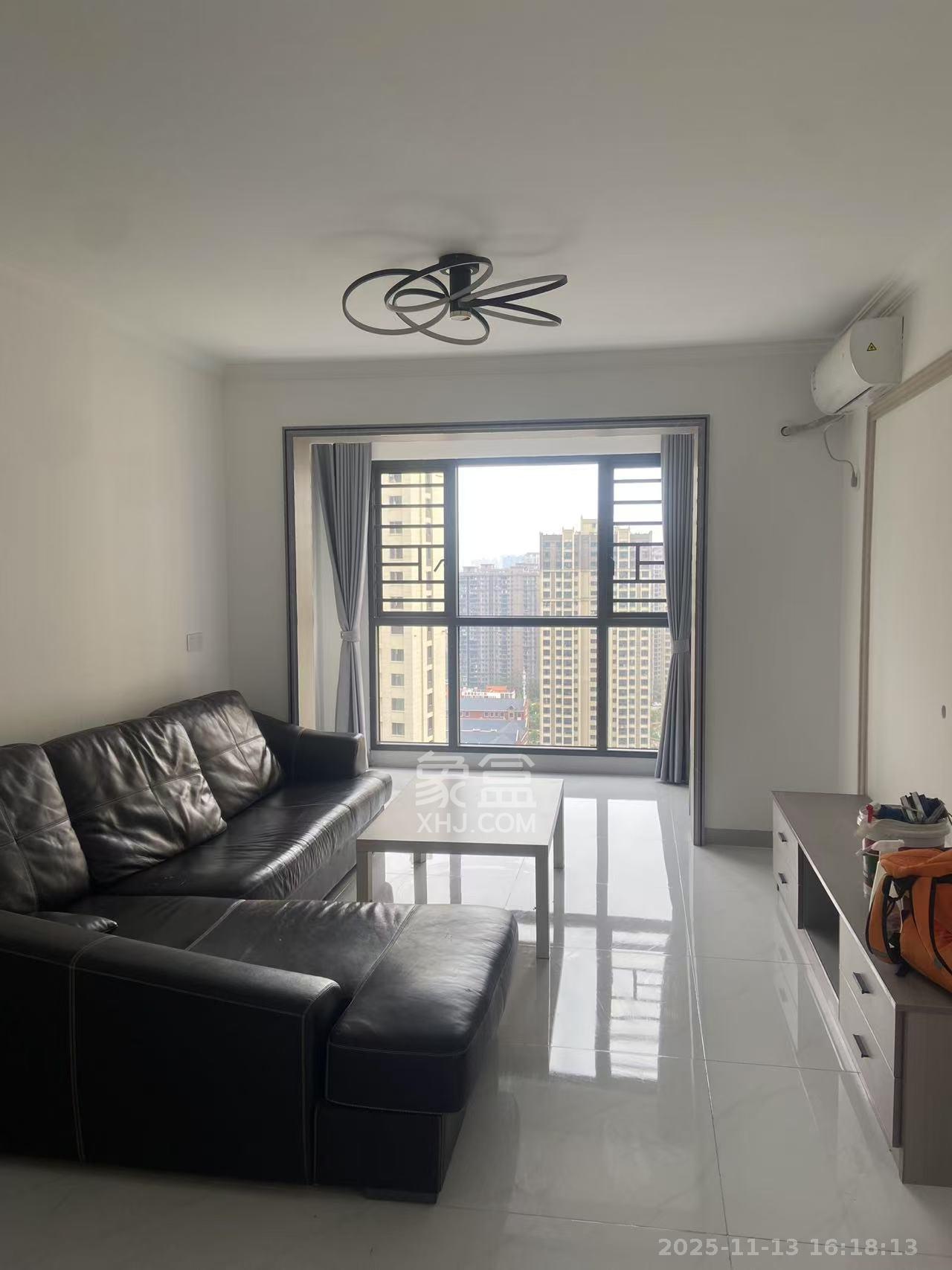 明发阅江悦府 3室2厅1卫 2100.0元/月 明发阅江悦府 3室2厅1卫 2100.0元/月室内图