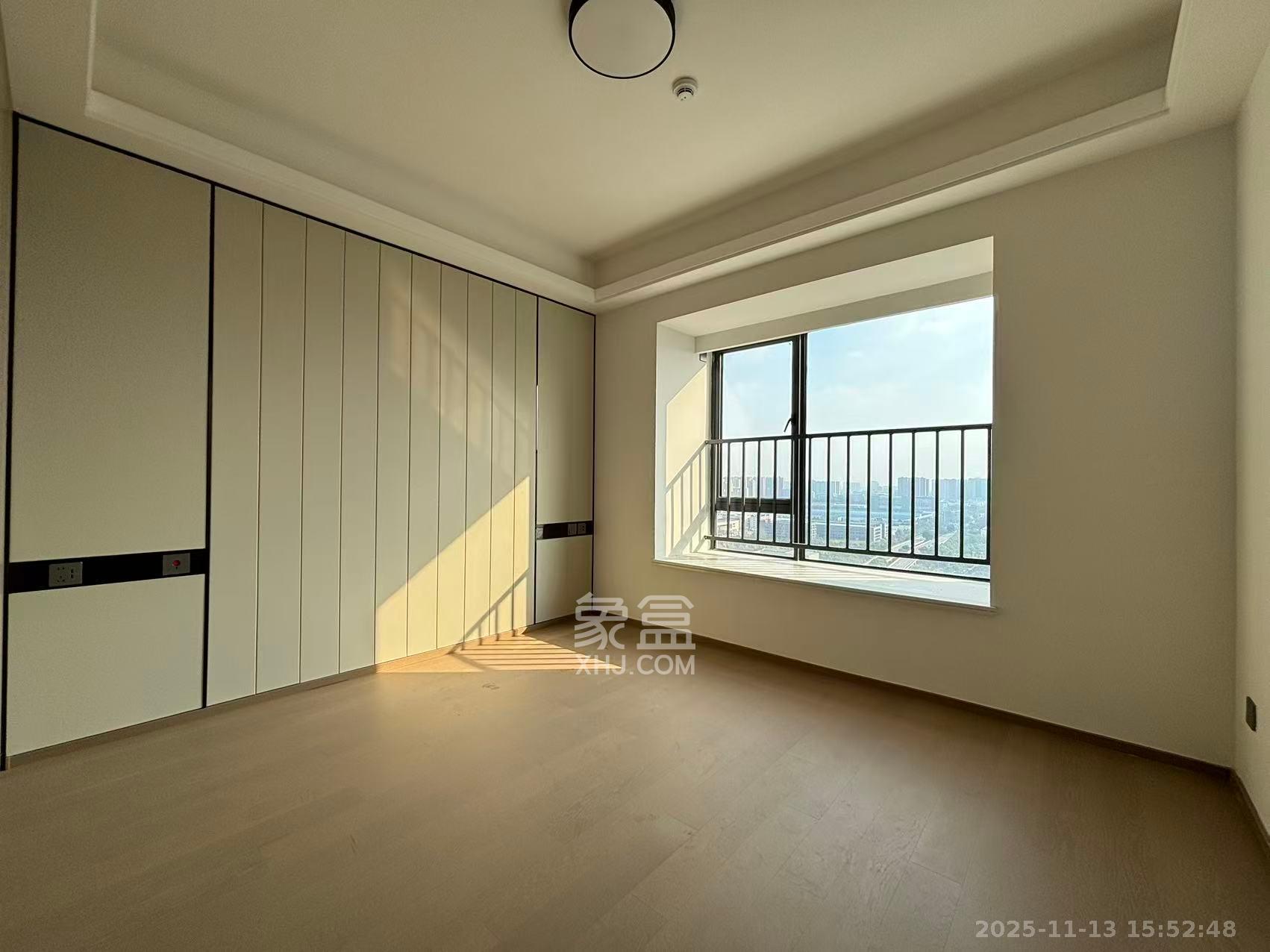 三一云谷  3室2厅2卫    3200.0元/月室内图