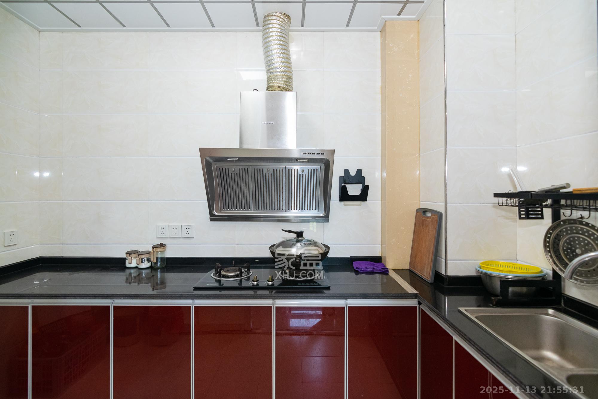 联诚国际城  3室2厅1卫    46.8万厨房