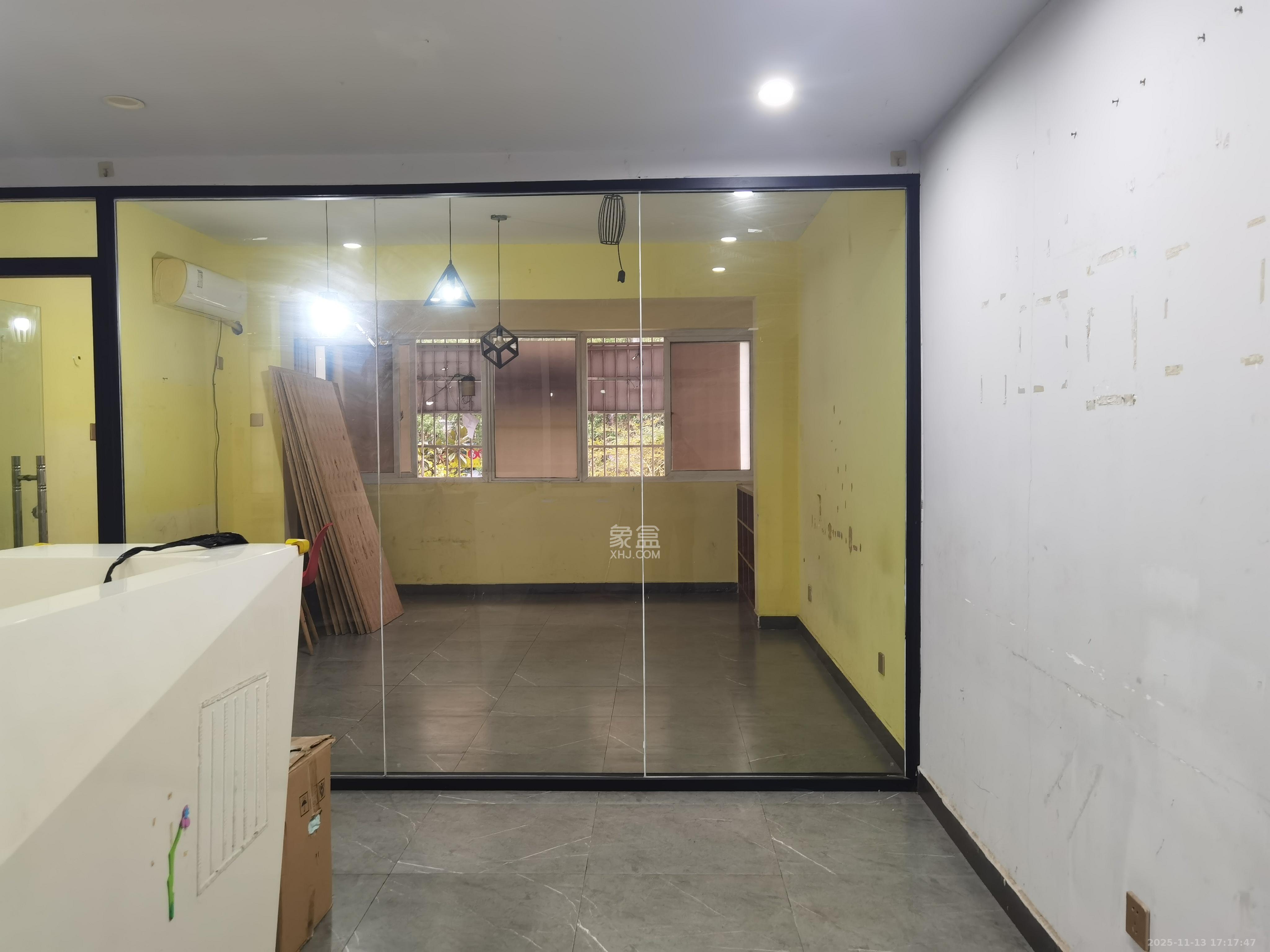 星城新宇黎锦苑  3室2厅2卫    2300.0元/月室内图