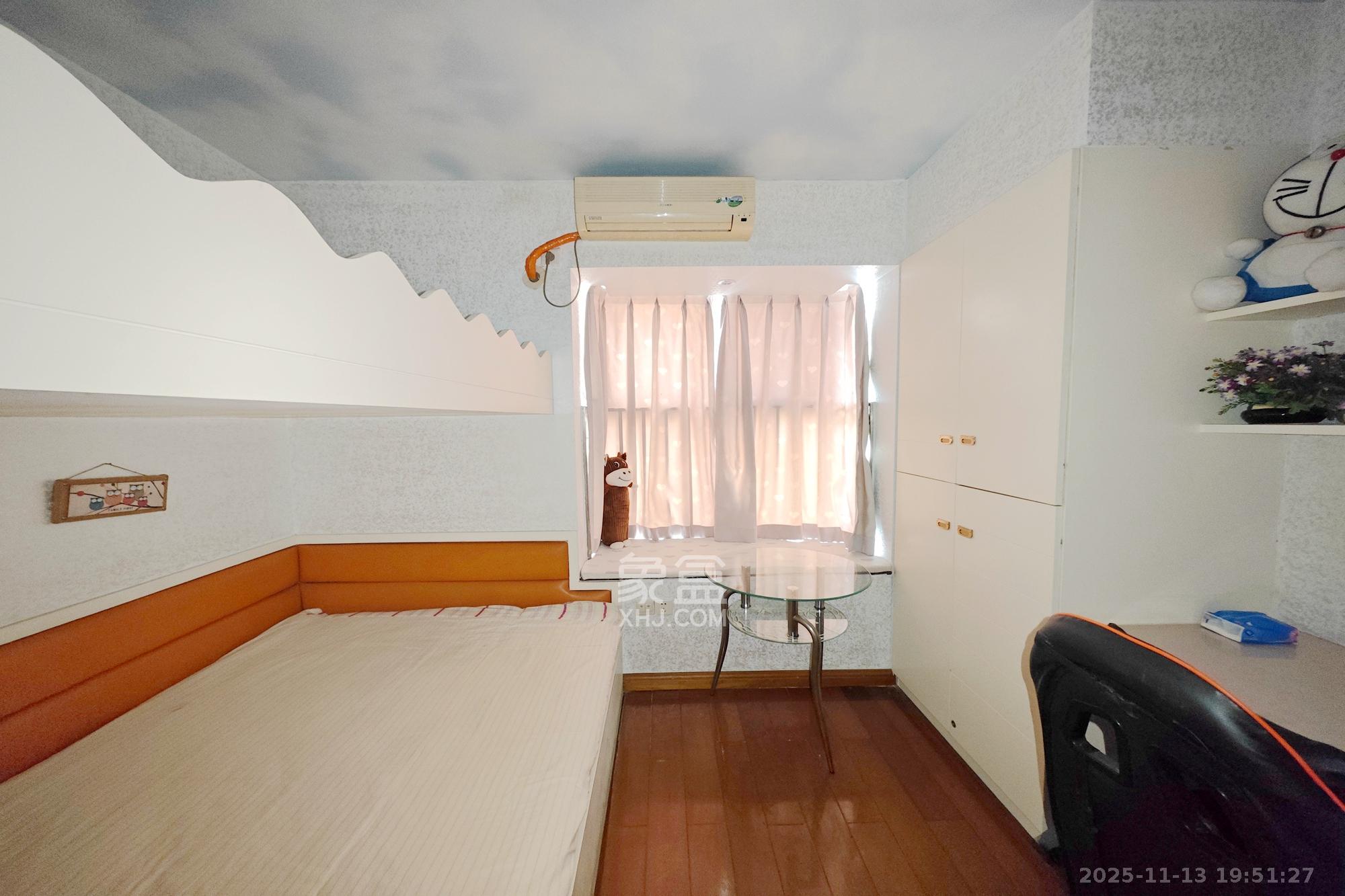 明星村 2室2厅2卫 121.0万 明星村 2室2厅2卫 121.0万卧室