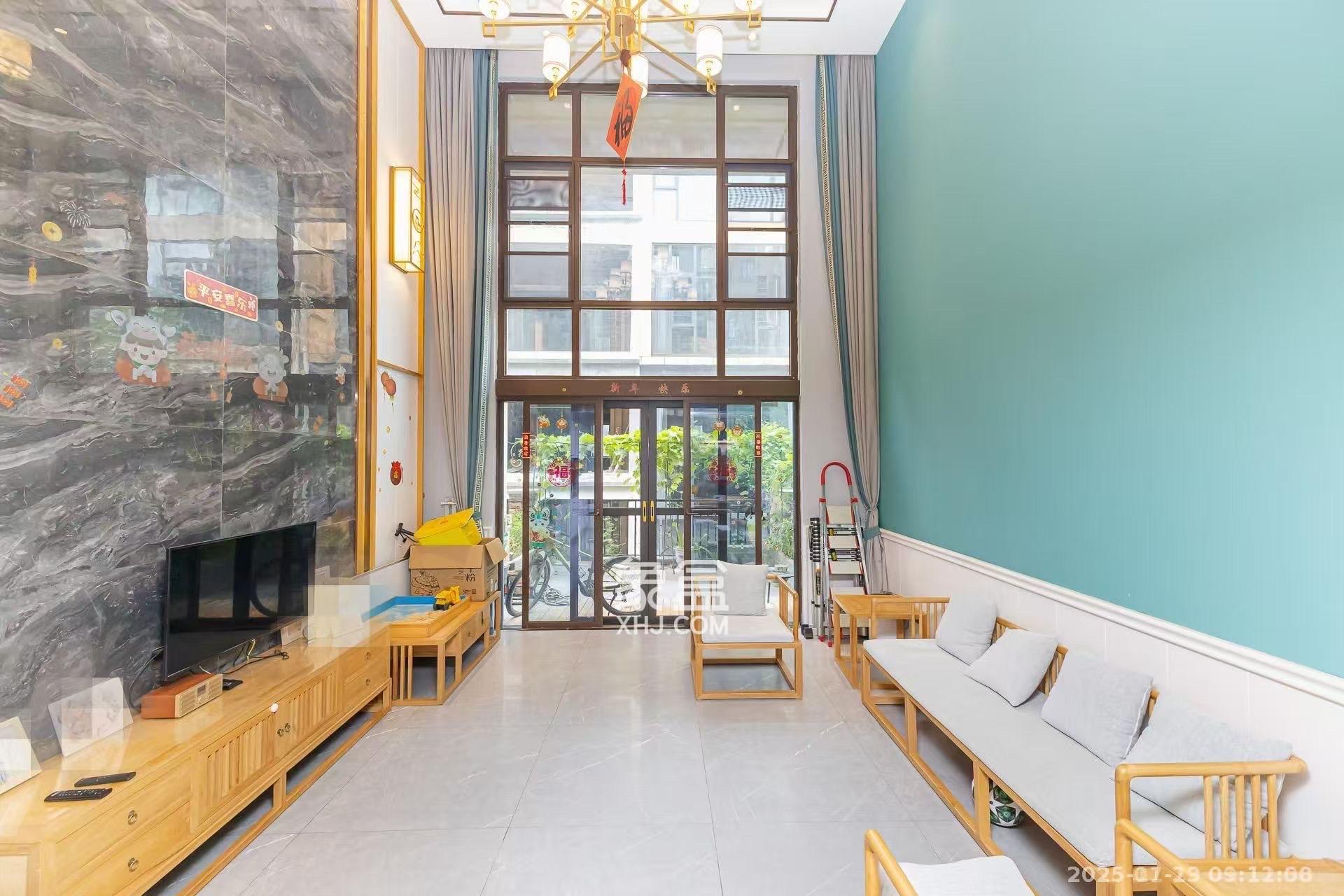 盈峰翠邸 5室2厅3卫 10000.0元/月 盈峰翠邸 5室2厅3卫 10000.0元/月室内图