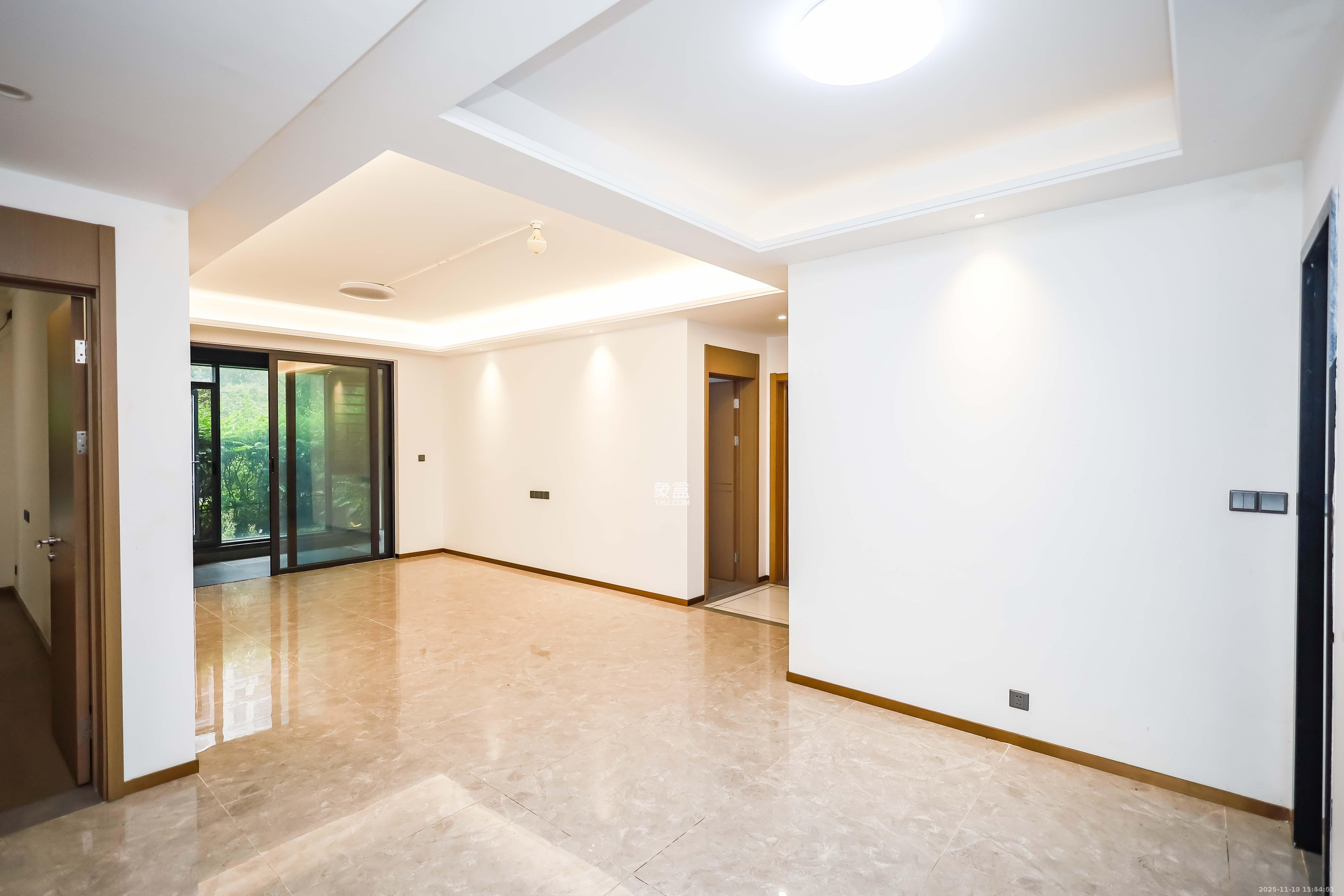 招商雍山湖  4室2厅2卫    3200.0元/月室内图