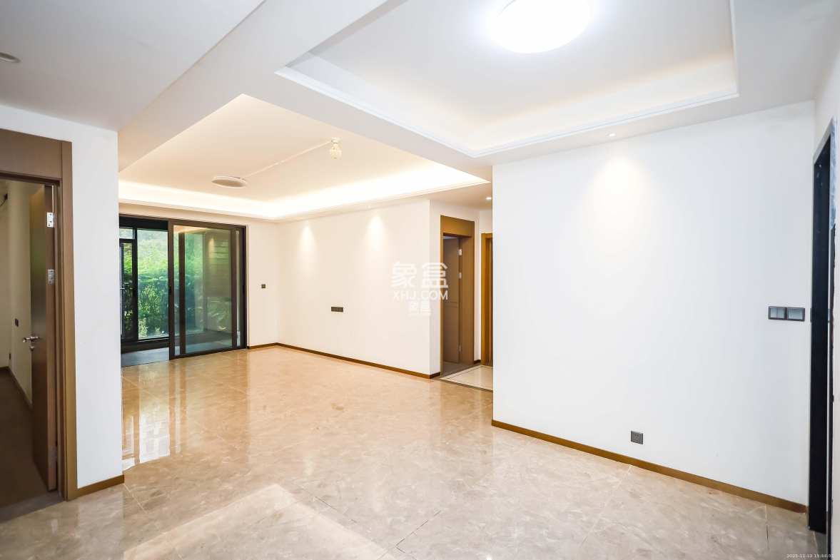 招商雍山湖 4室2厅2卫 3200.0元/月 招商雍山湖 4室2厅2卫 3200.0元/月室内图