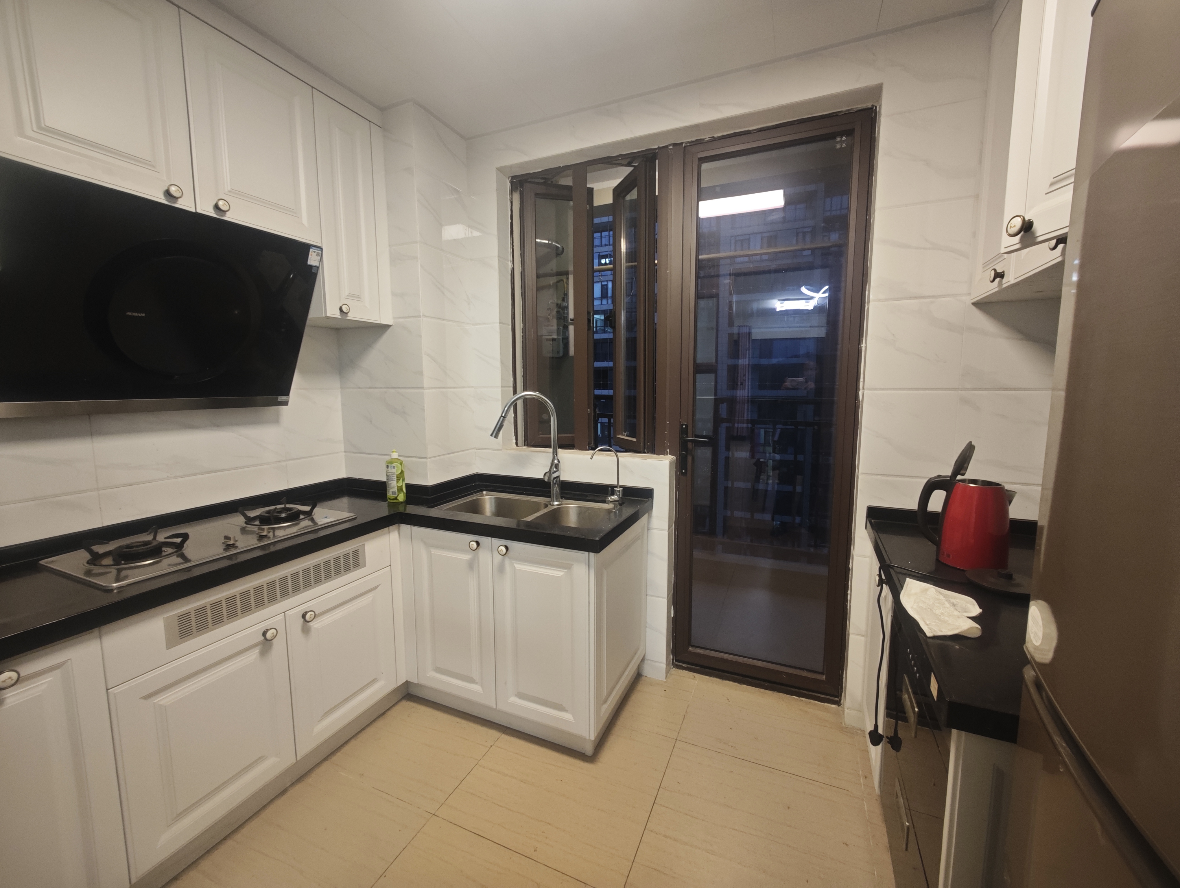 碧桂园豪园-二期 3室2厅2卫 1500.0元/月 碧桂园豪园-二期 3室2厅2卫 1500.0元/月室内图