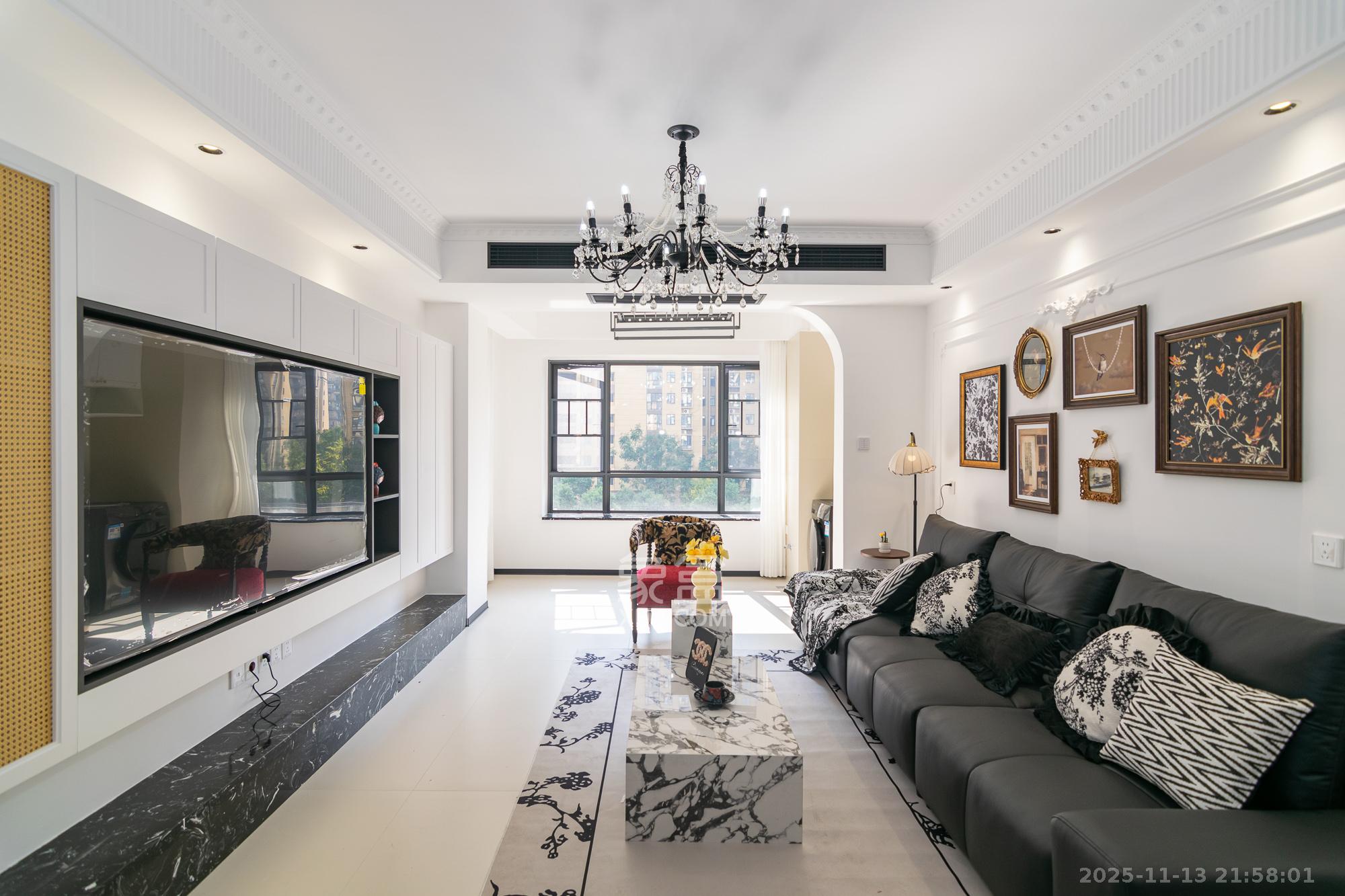 澳海谷山府 3室2厅2卫 76.8万 澳海谷山府 3室2厅2卫 76.8万客厅