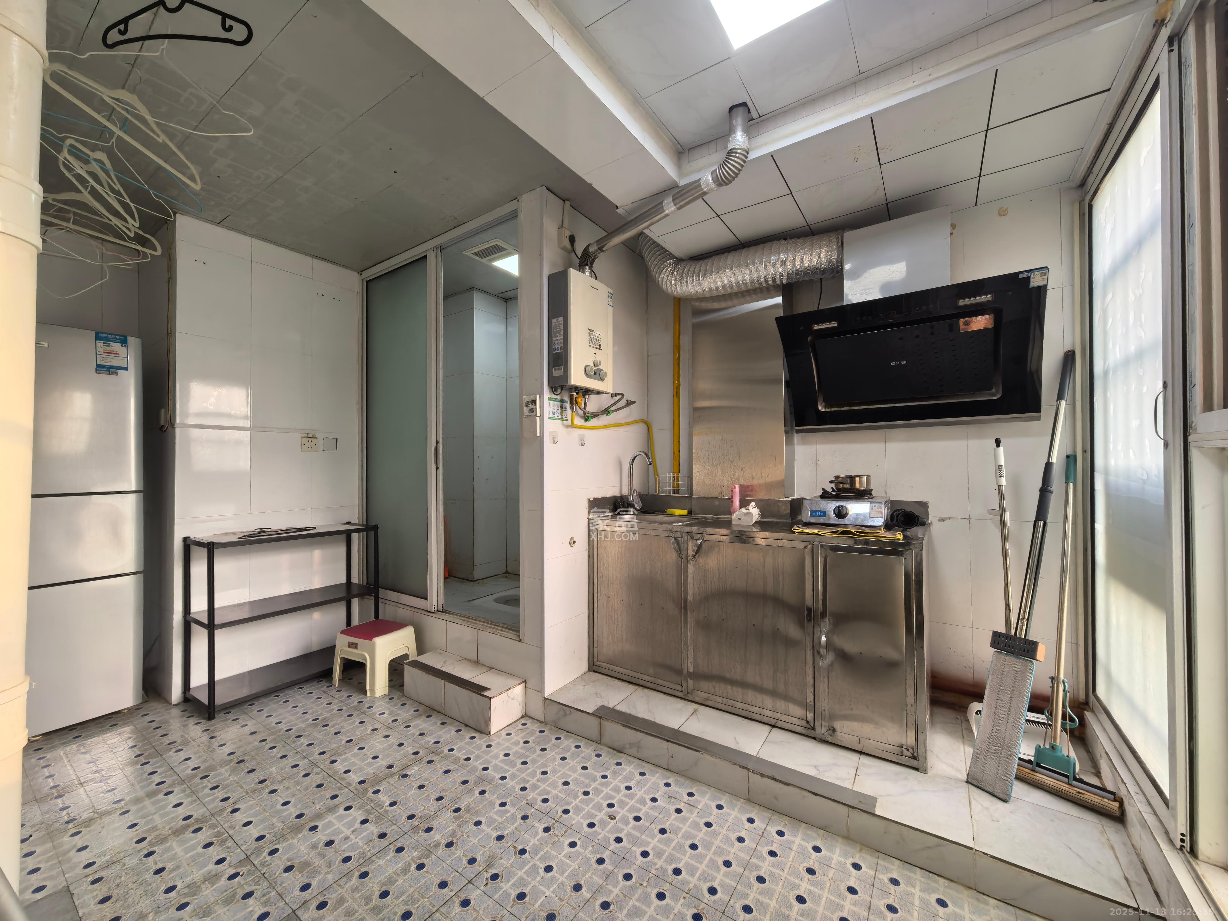 星典时代  1室1厅1卫    1200.0元/月室内图